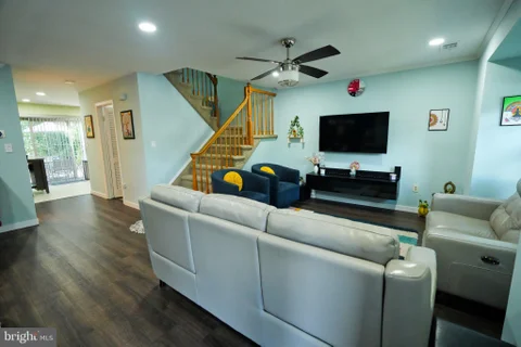1702 Oak Court, Monmouth Junction, NJ MLS: NJMX2012882