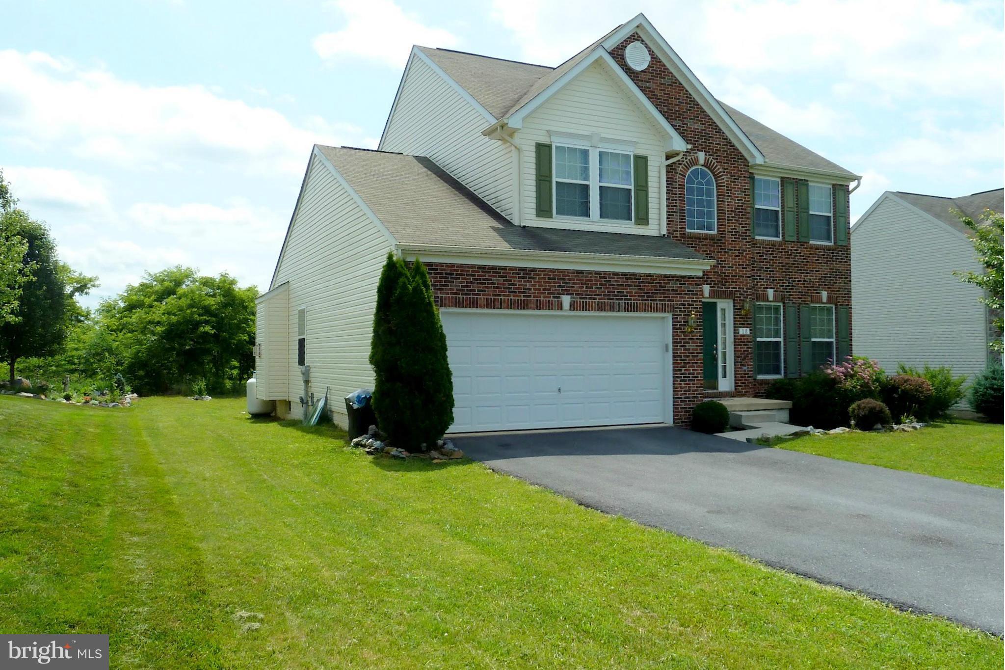 BENTWOOD ESTATES - Residential