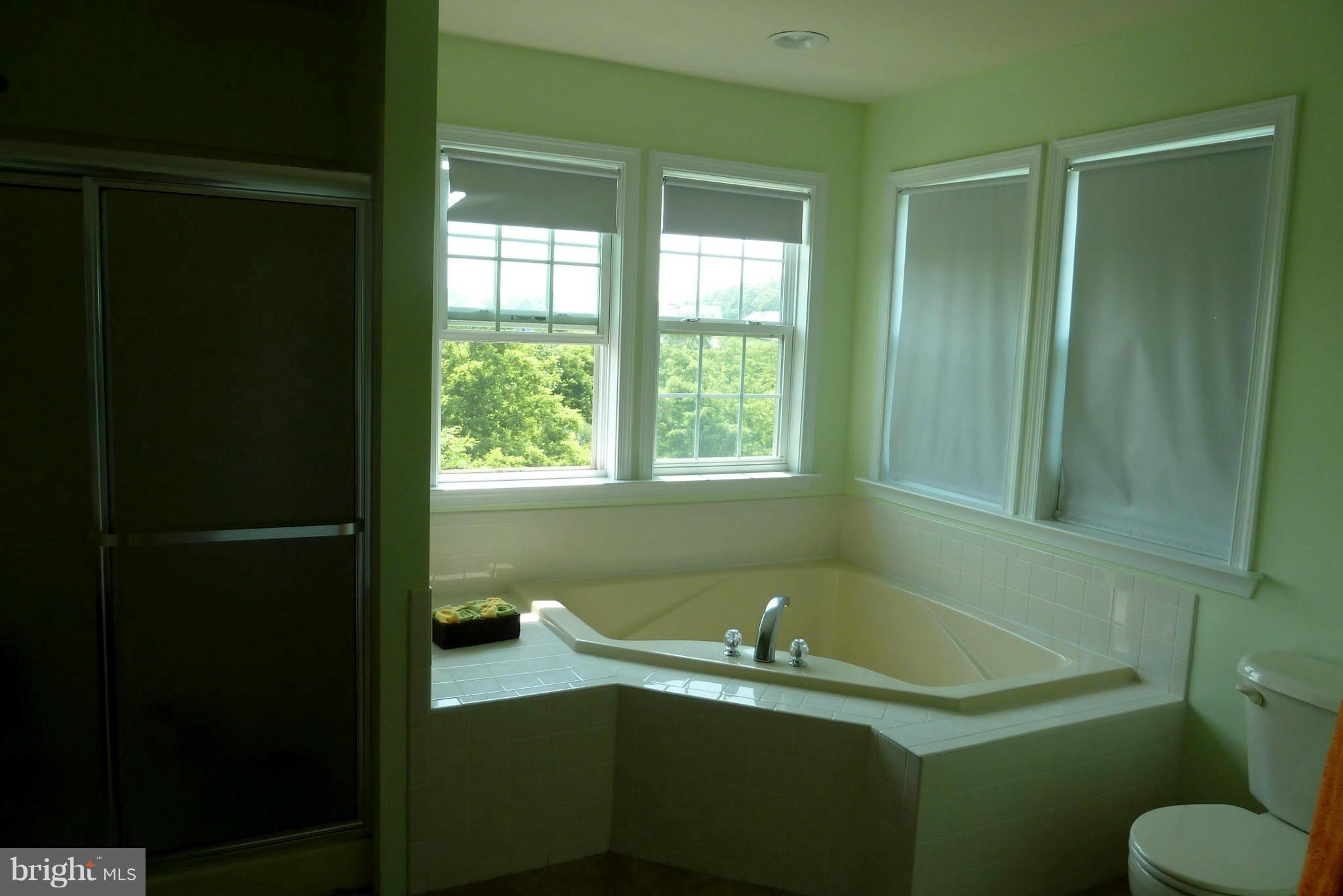 BENTWOOD ESTATES - Residential