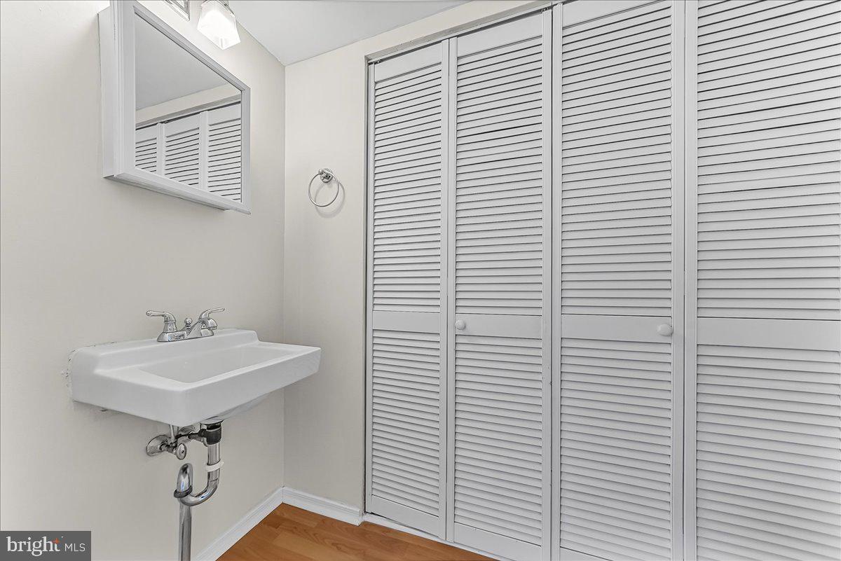 HILLTOP SUMMIT - Residential