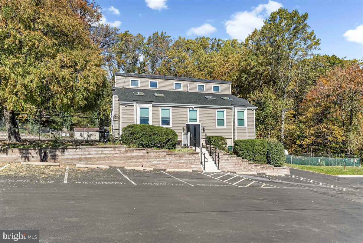 HILLTOP SUMMIT - Residential