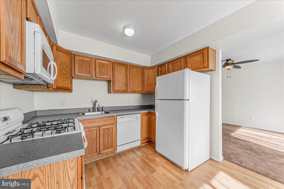 HILLTOP SUMMIT - Residential