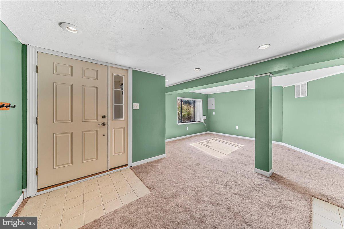 HILLTOP SUMMIT - Residential