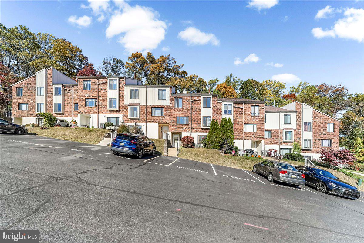 HILLTOP SUMMIT - Residential