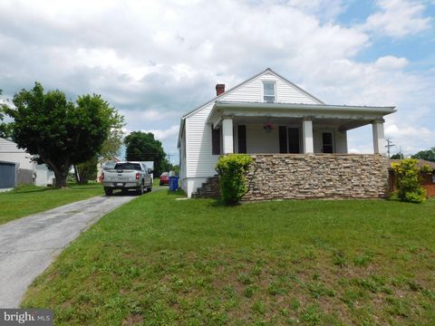 Homes For Sale - 215 Greenwood Avenue Ave<br/> Mifflin County, YEAGERTOWN, PA 17099