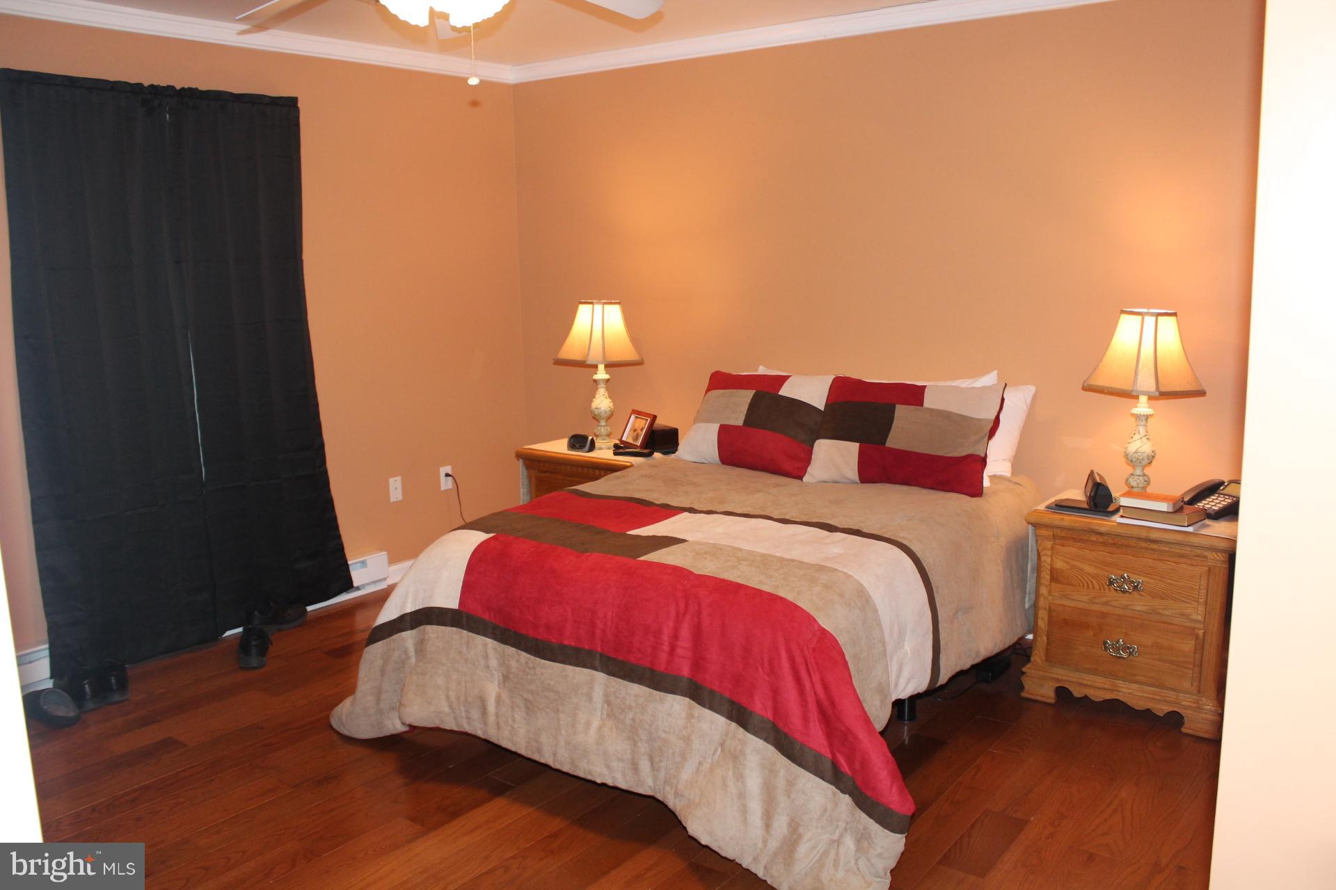 GLEN OAKS - Residential