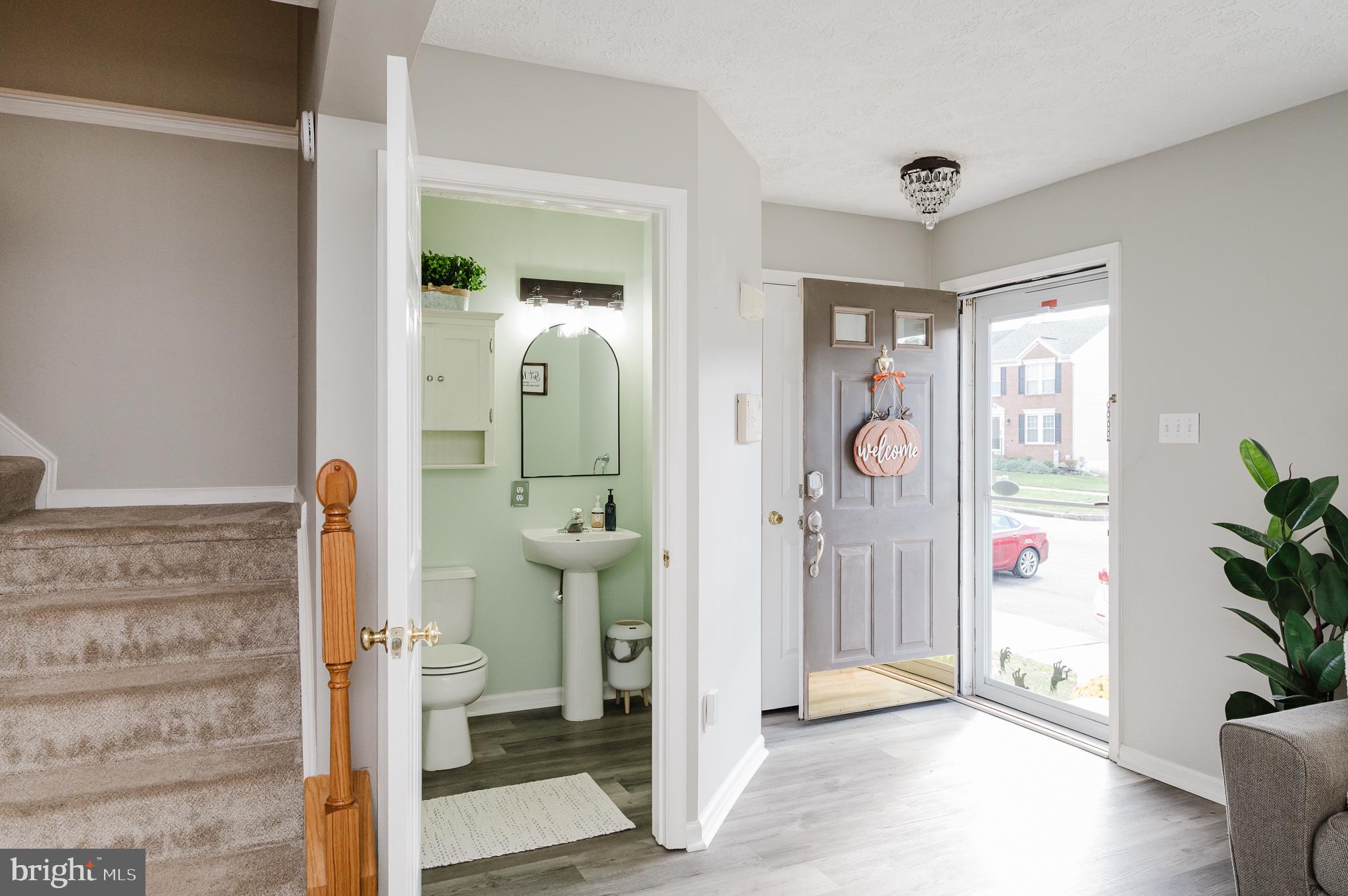 452 ROSE WAY