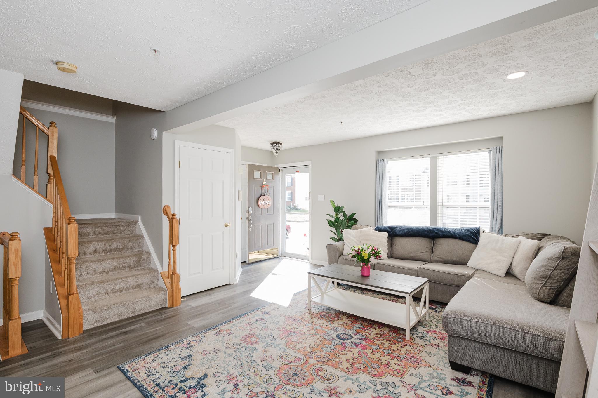 452 ROSE WAY