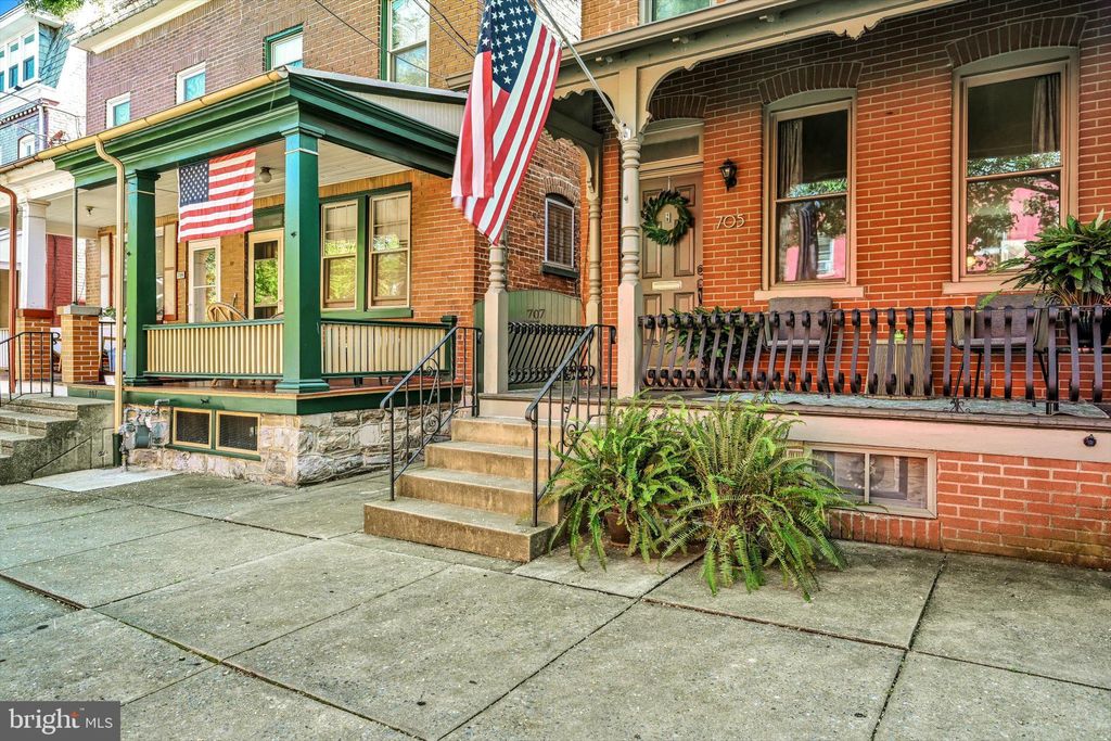 Photo of 705 N SHIPPEN ST, LANCASTER, PA 17602 (MLS # PALA2038200)