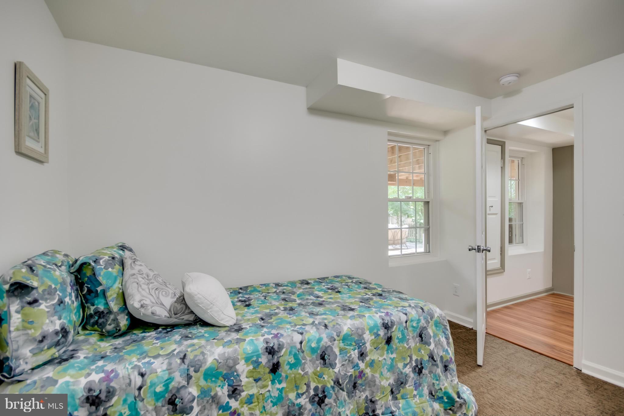 SIGNAL HILL - Residential