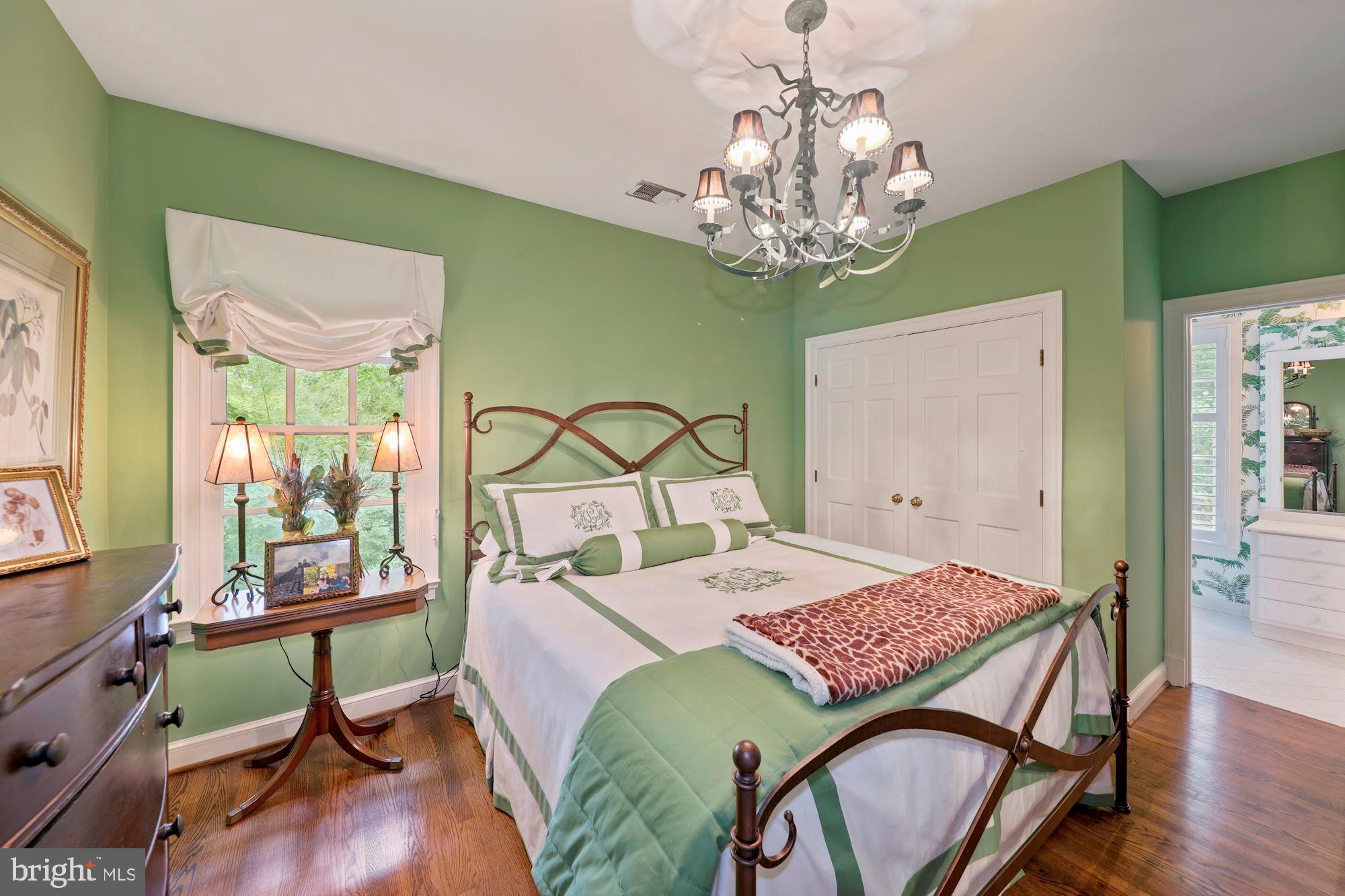 BURNING TREE - Residential