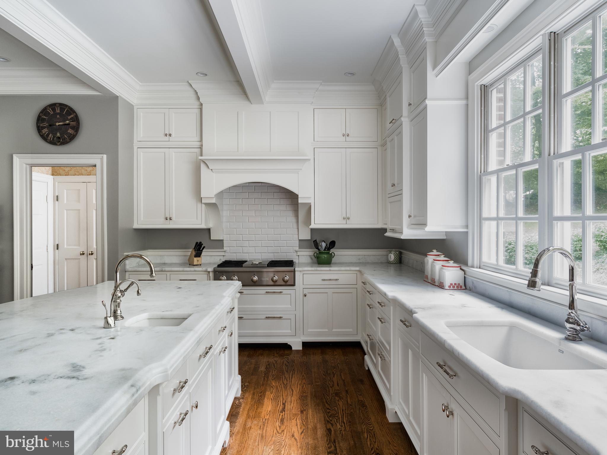 BURNING TREE - Residential