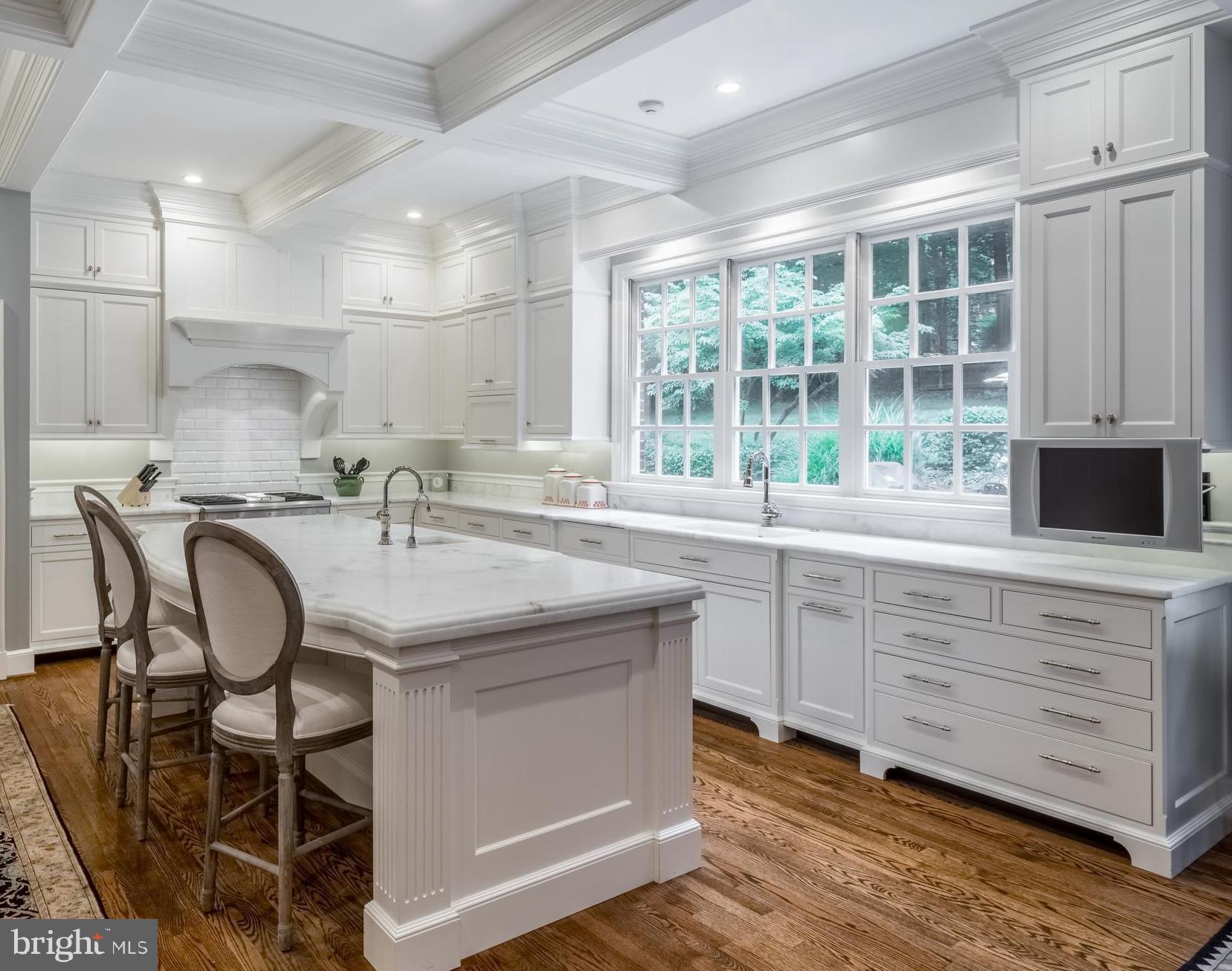 BURNING TREE - Residential