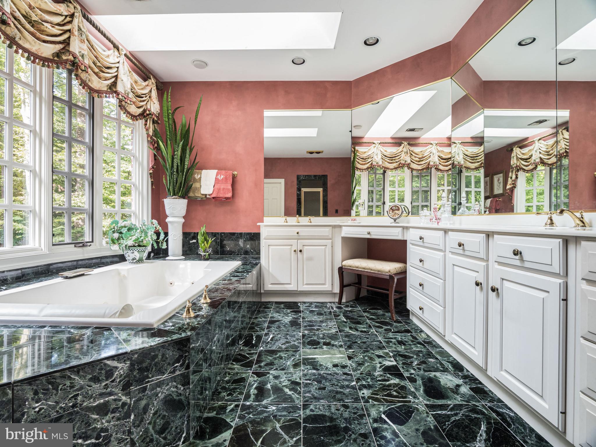 BURNING TREE - Residential