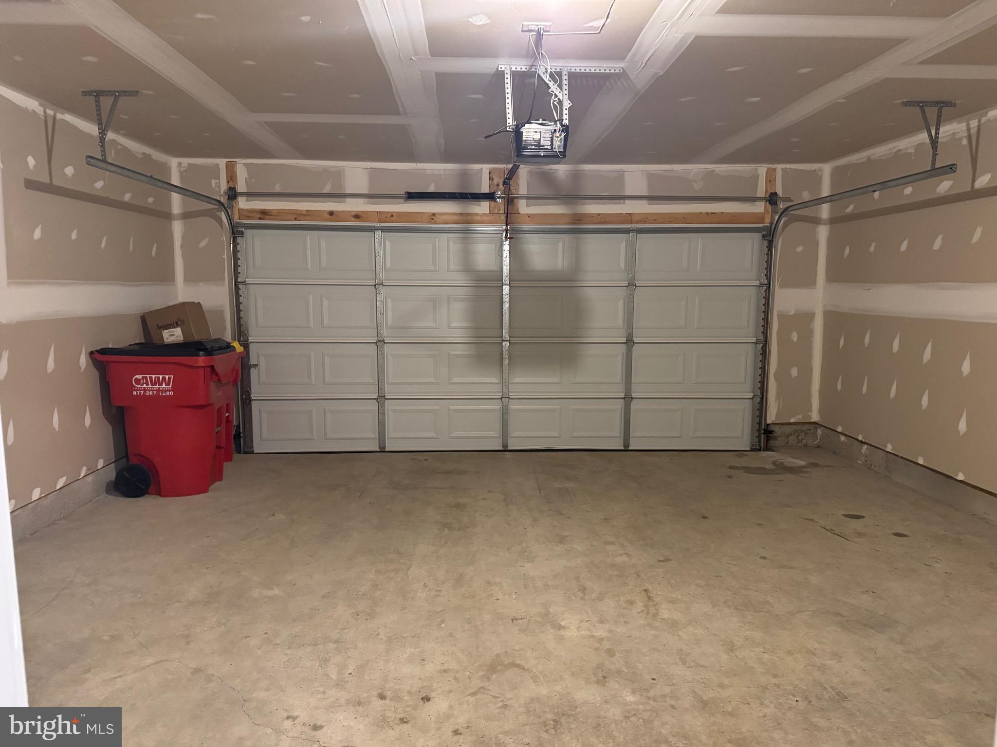 MAGNOLIA SPRINGS - Residential Lease