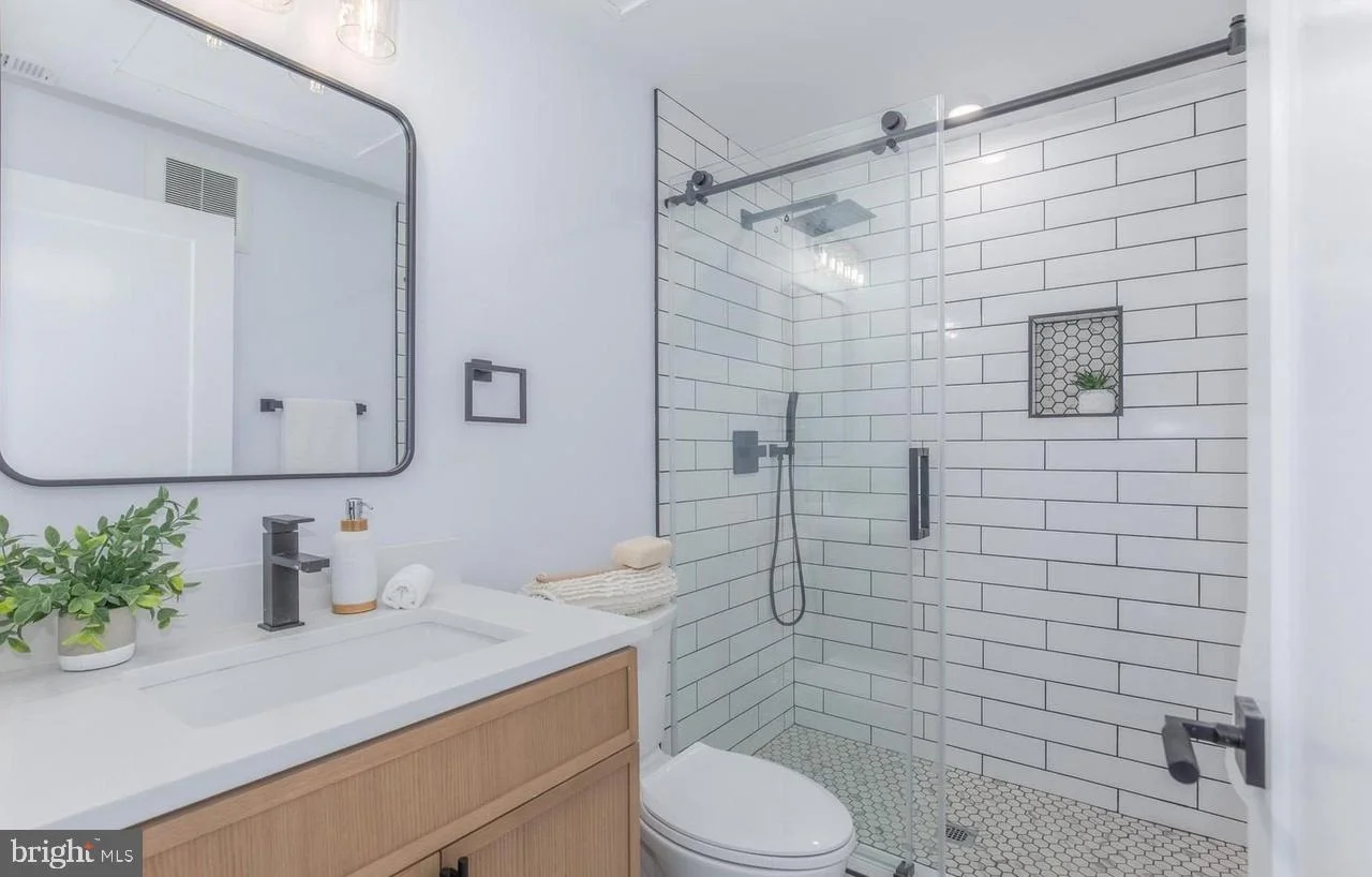 1012 17th Place NE Unit 5, Washington, DC 20002 photo 4