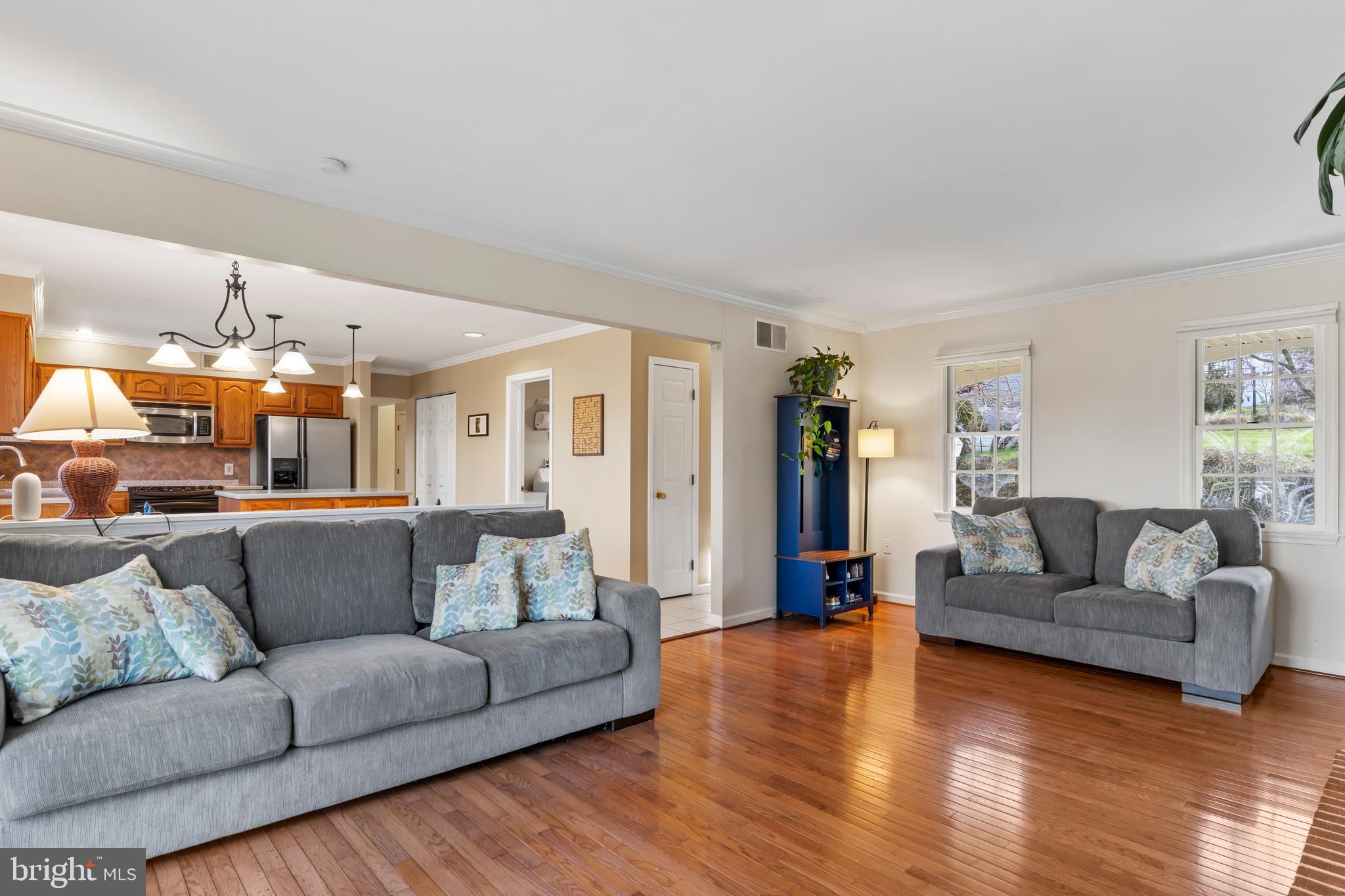 COUNTRY CLUB PARK - Residential