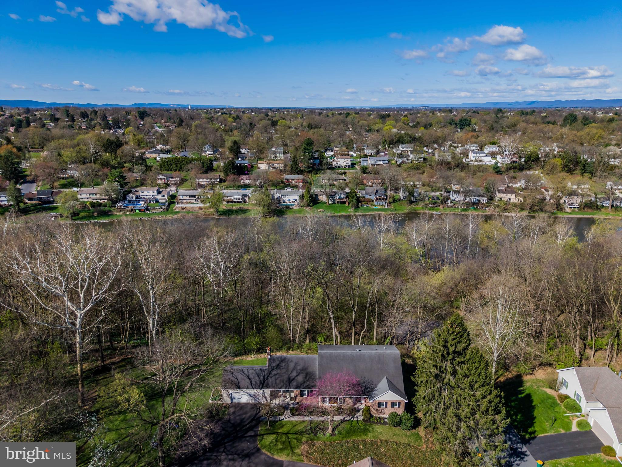 COUNTRY CLUB PARK - Residential