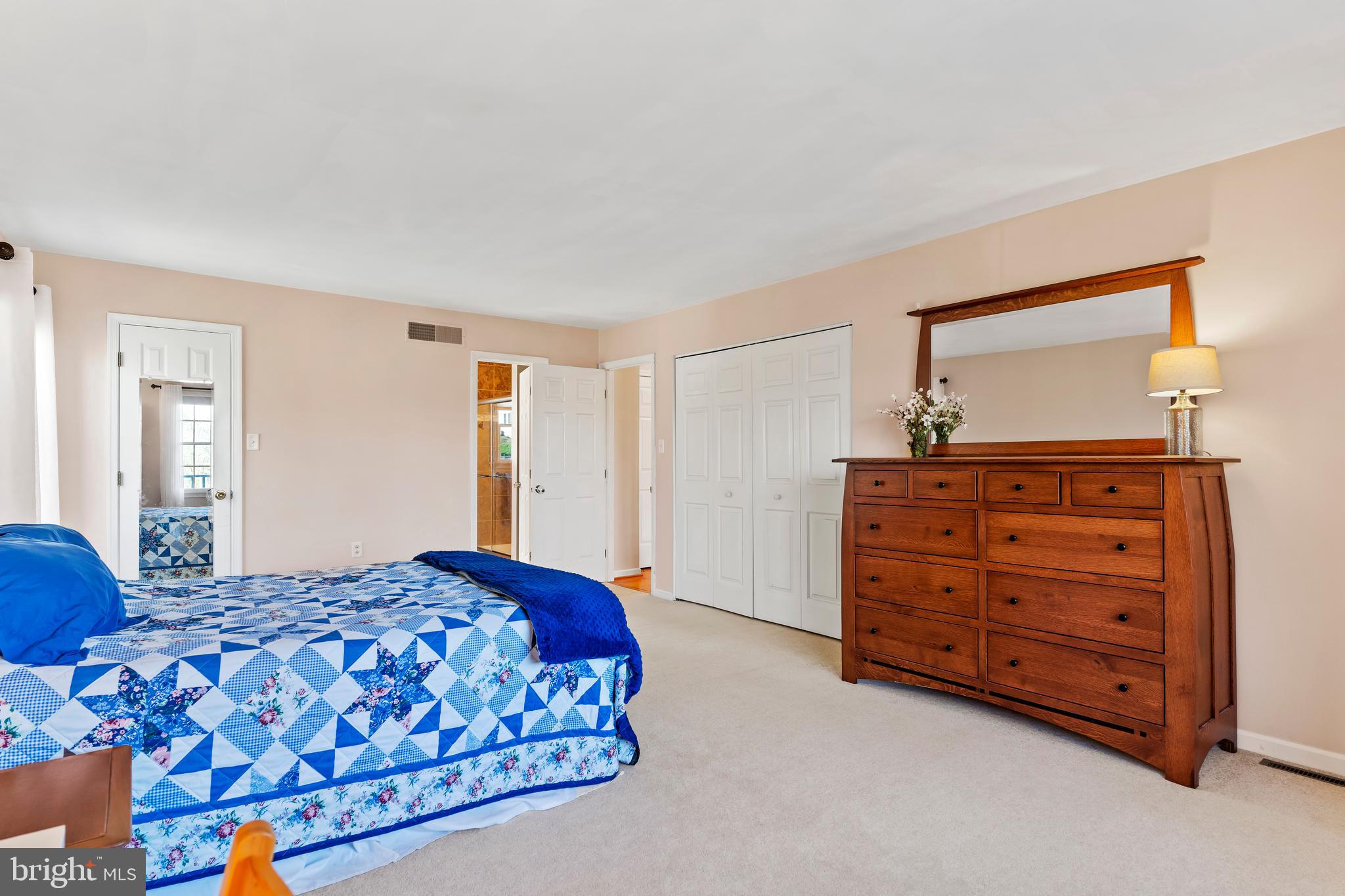 COUNTRY CLUB PARK - Residential