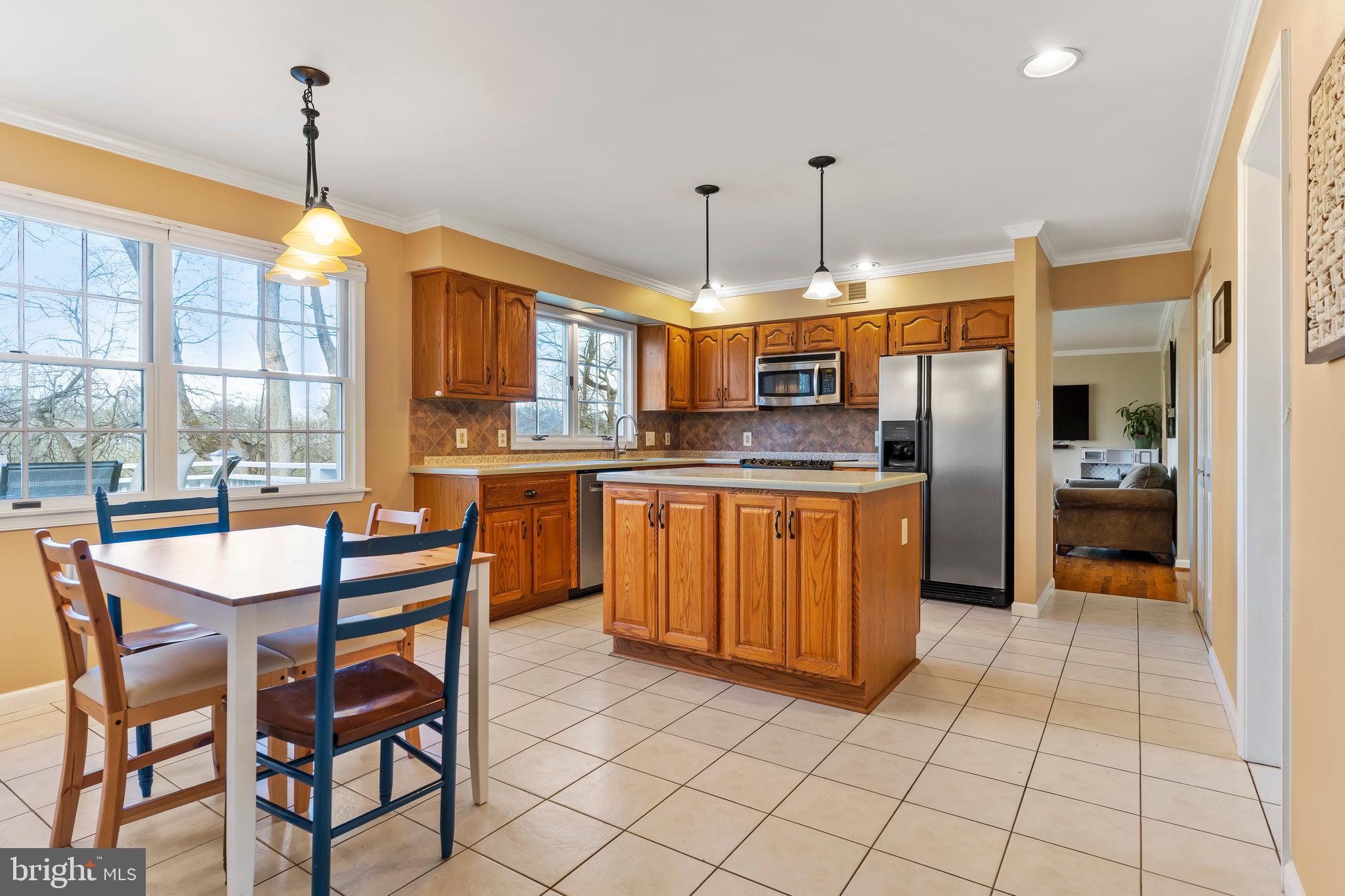 COUNTRY CLUB PARK - Residential