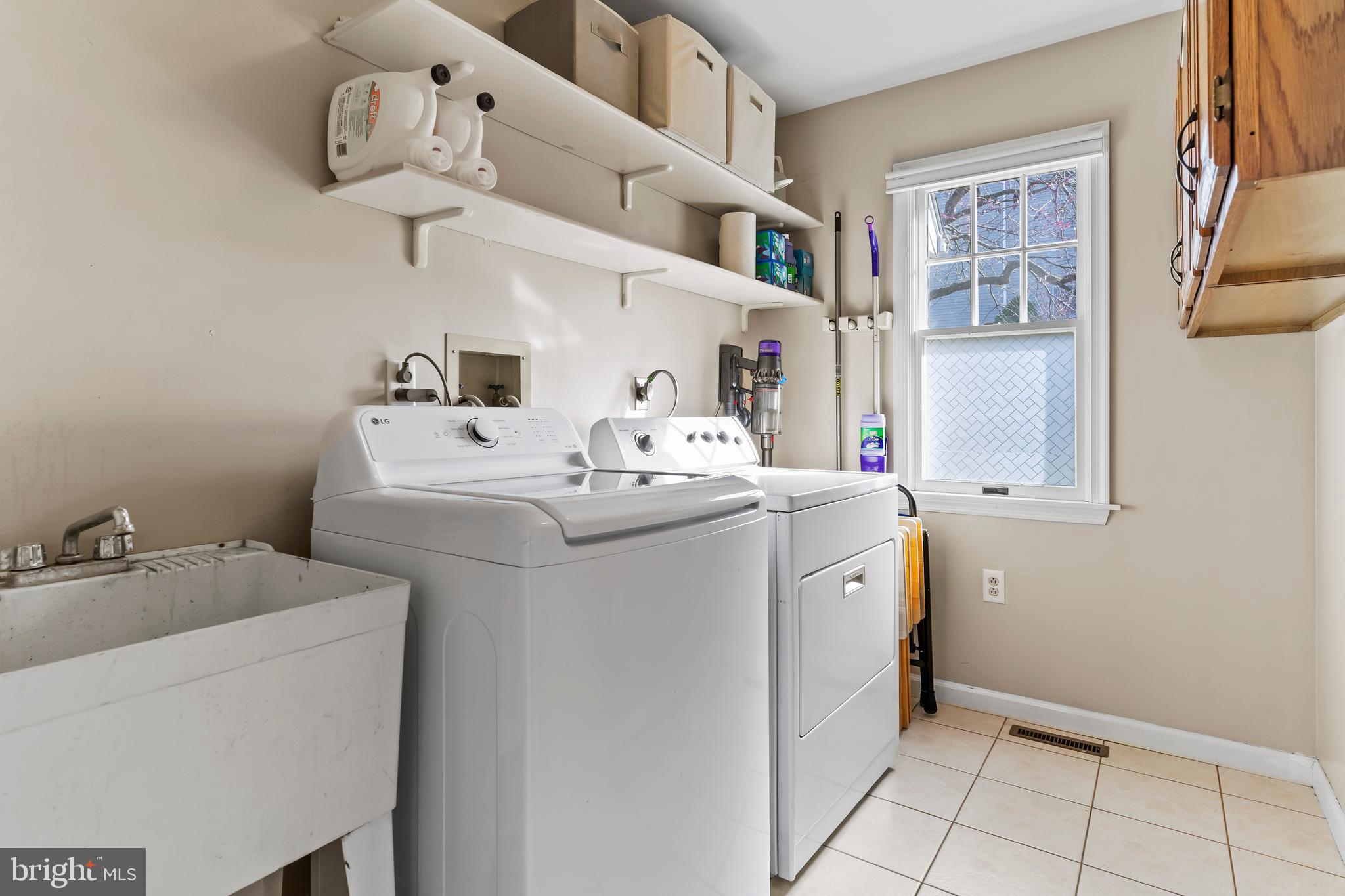 COUNTRY CLUB PARK - Residential