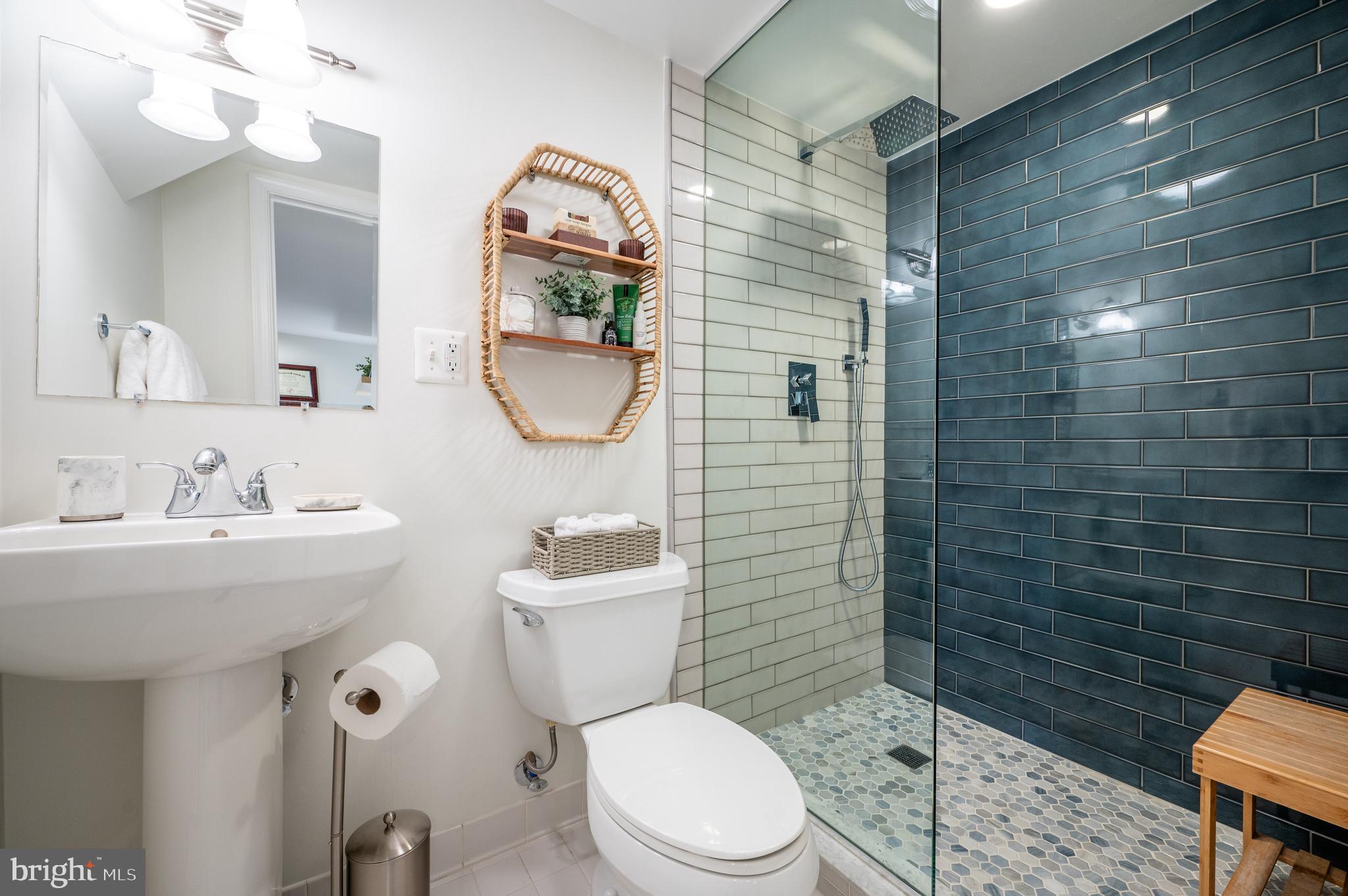 WARWICK VILLAGE - Residential