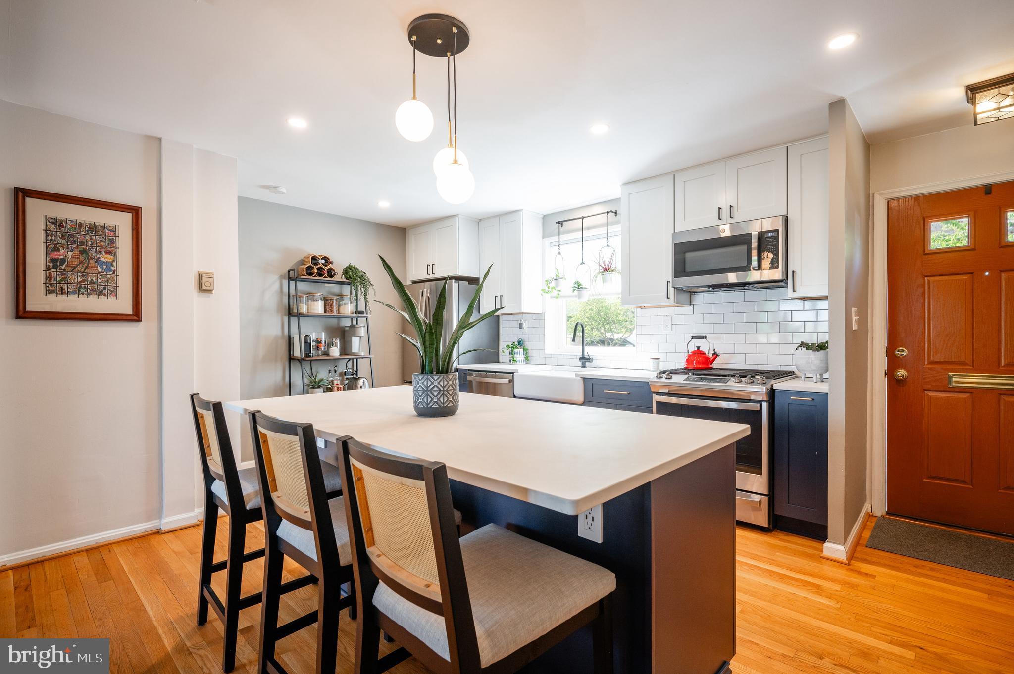 WARWICK VILLAGE - Residential