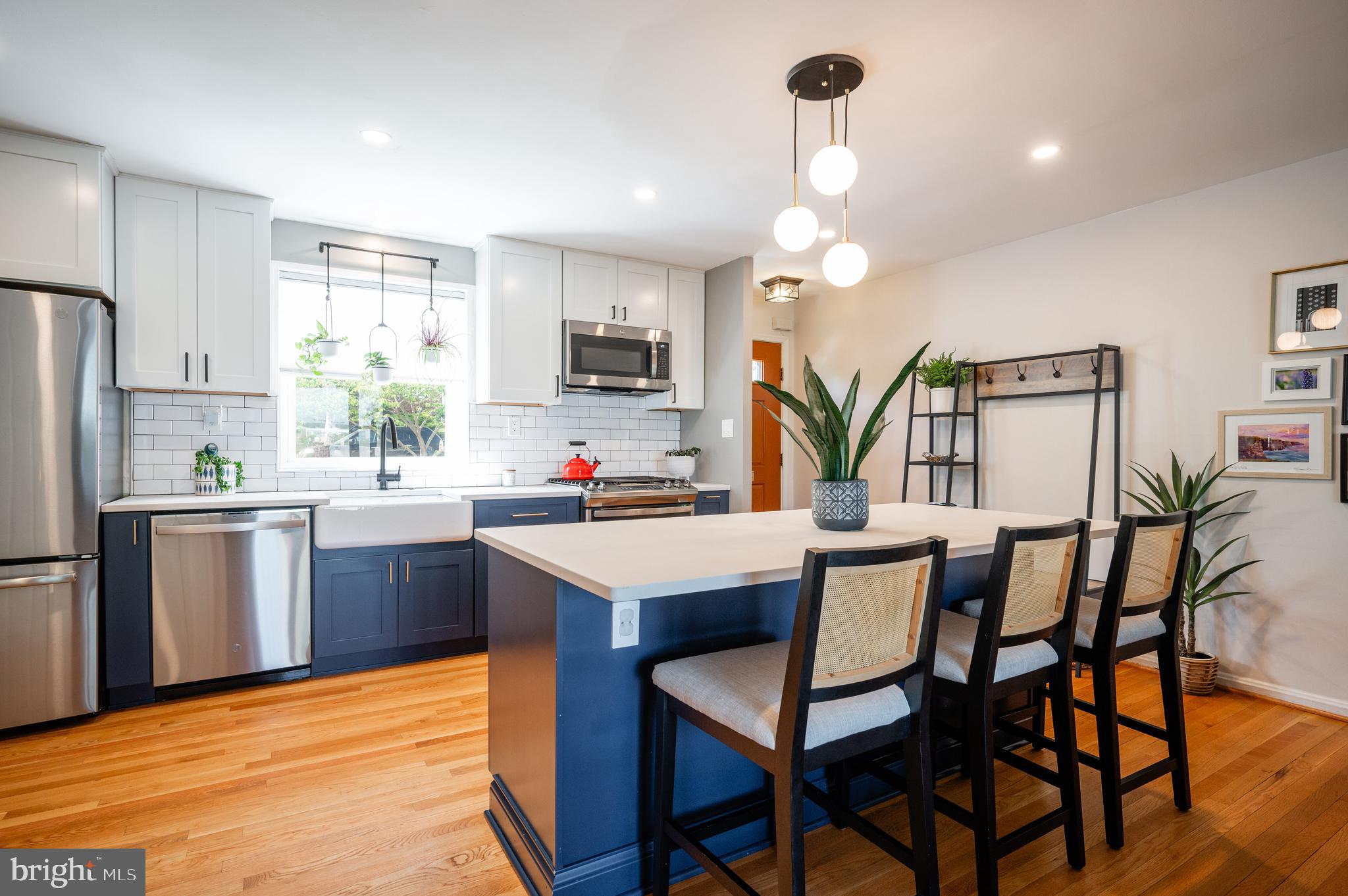 WARWICK VILLAGE - Residential