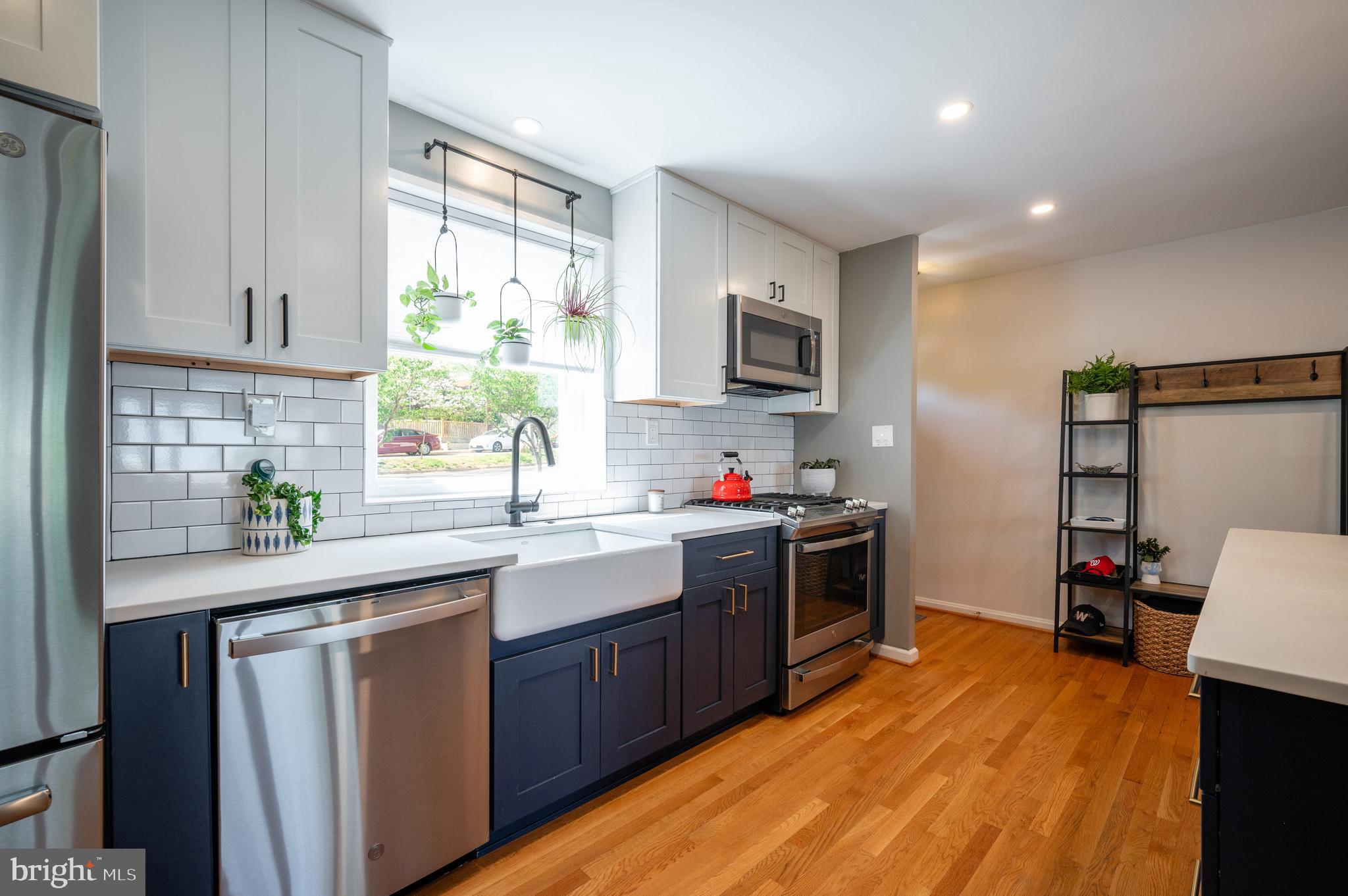 WARWICK VILLAGE - Residential