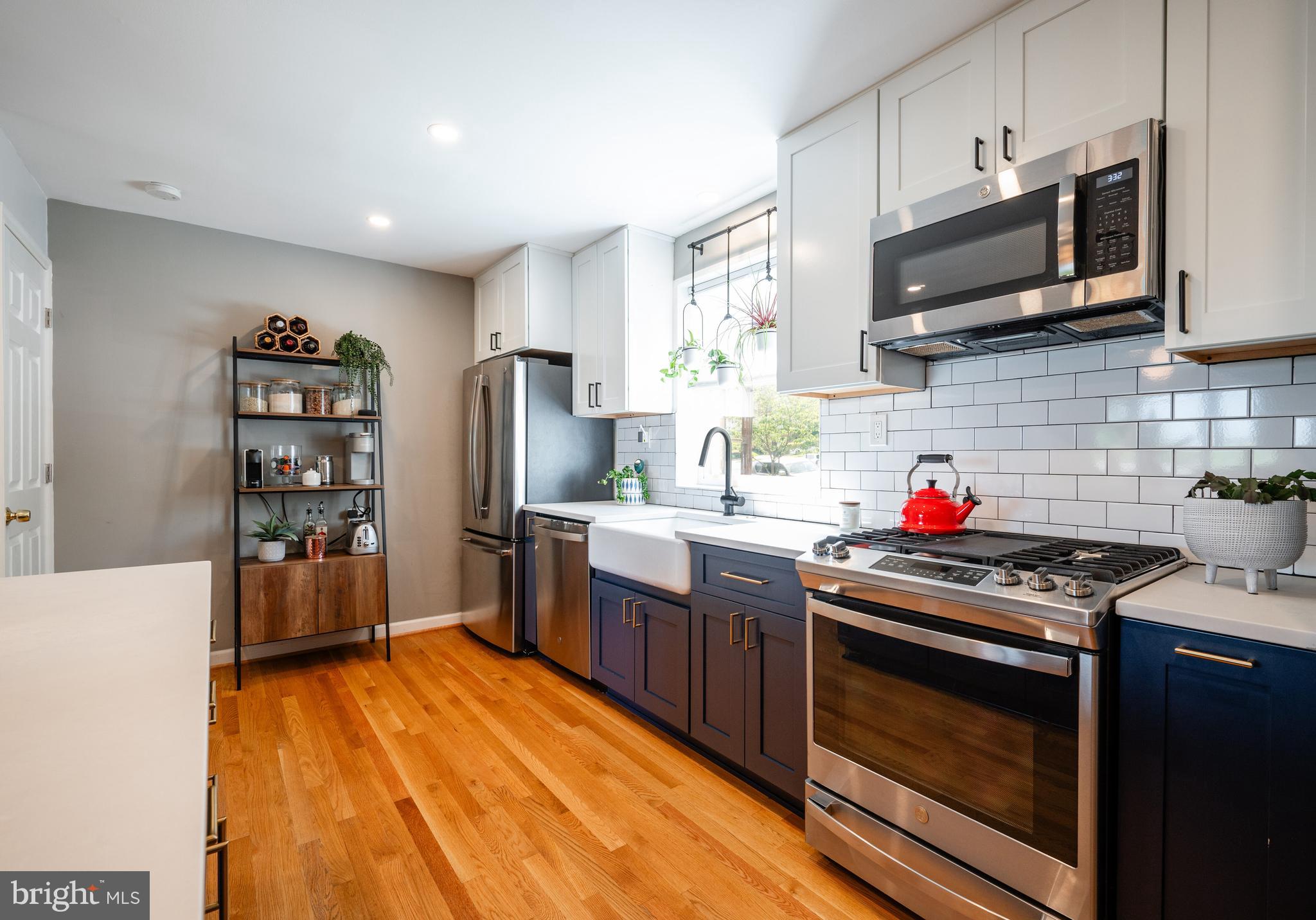 WARWICK VILLAGE - Residential