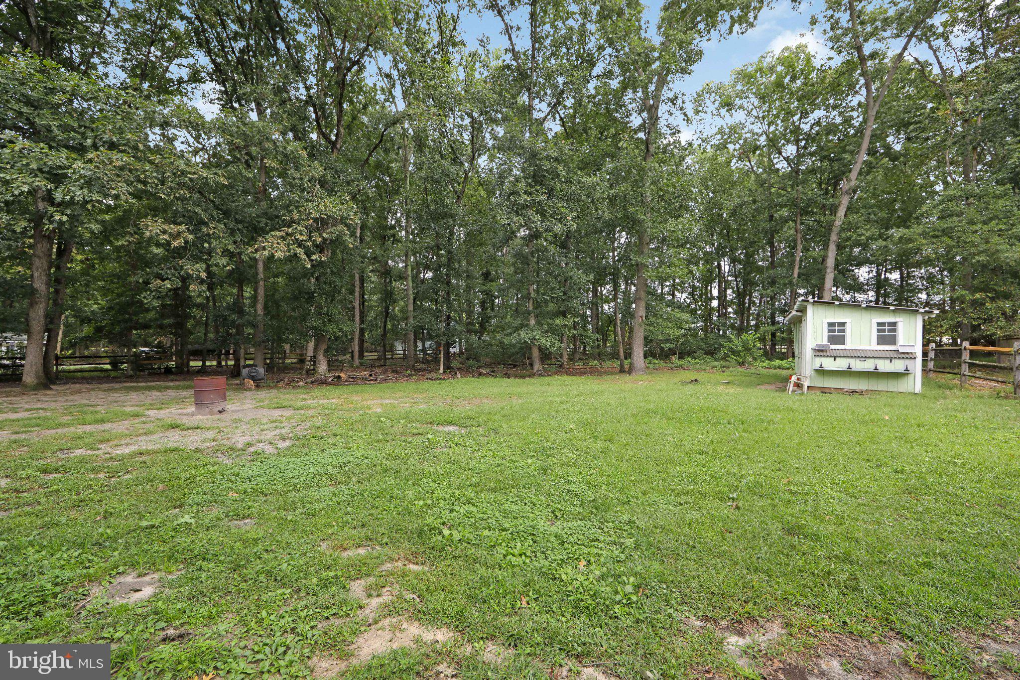 23 SHAWNEE TRL
