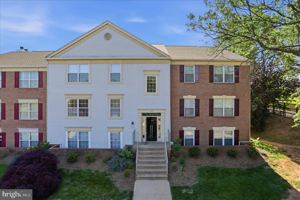 Photo of 1101 Huntmaster Terrace NE #201, LEESBURG, VA 20176 (MLS # VALO2126988)
