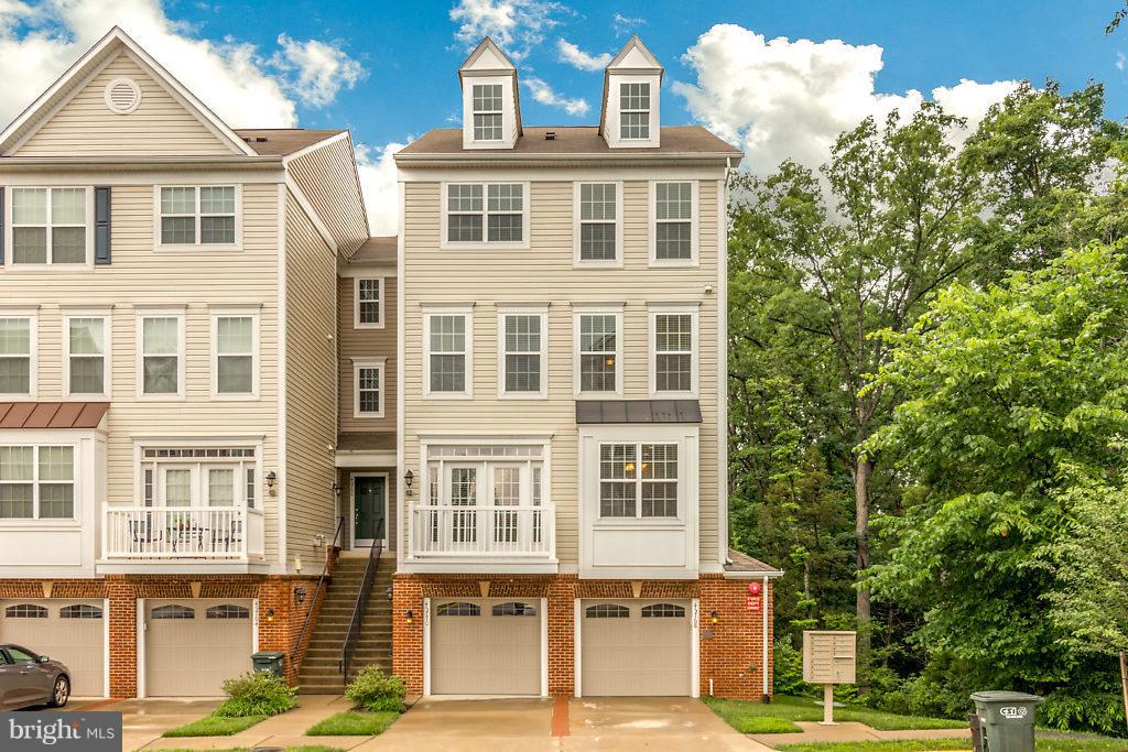 This is a professionally managed property where you will enjoy our FREE Resident Benefits Package! Included are two ways to pay your rent electronically, online maintenance requests as well as an online portal through which you can access important information such as your monthly statement, your Lease and your Association guidelines where applicable. Gorgeous and pristine 3BR, 2.5BA end garage townhome featuring main level hardwoods, gourmet KT w/granite counters & upgraded SS appliances, custom blinds throughout, spacious BRs, private MBR suite w/tray ceiling, huge walk-in closet, luxury BA w/separate shower & soaking tub, gas heat & cooking and more. Close to schools, shopping, entertainment and major access routes. Pool for summer fun!