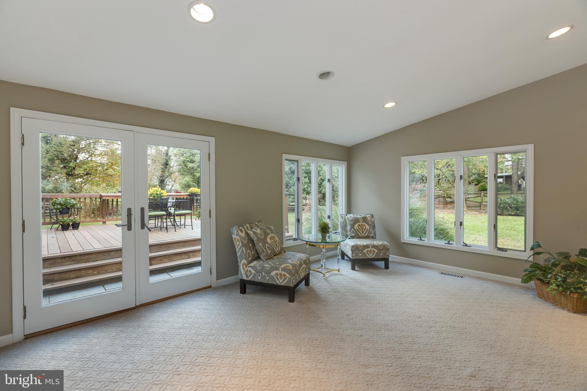 COUNTRYSIDE - Residential