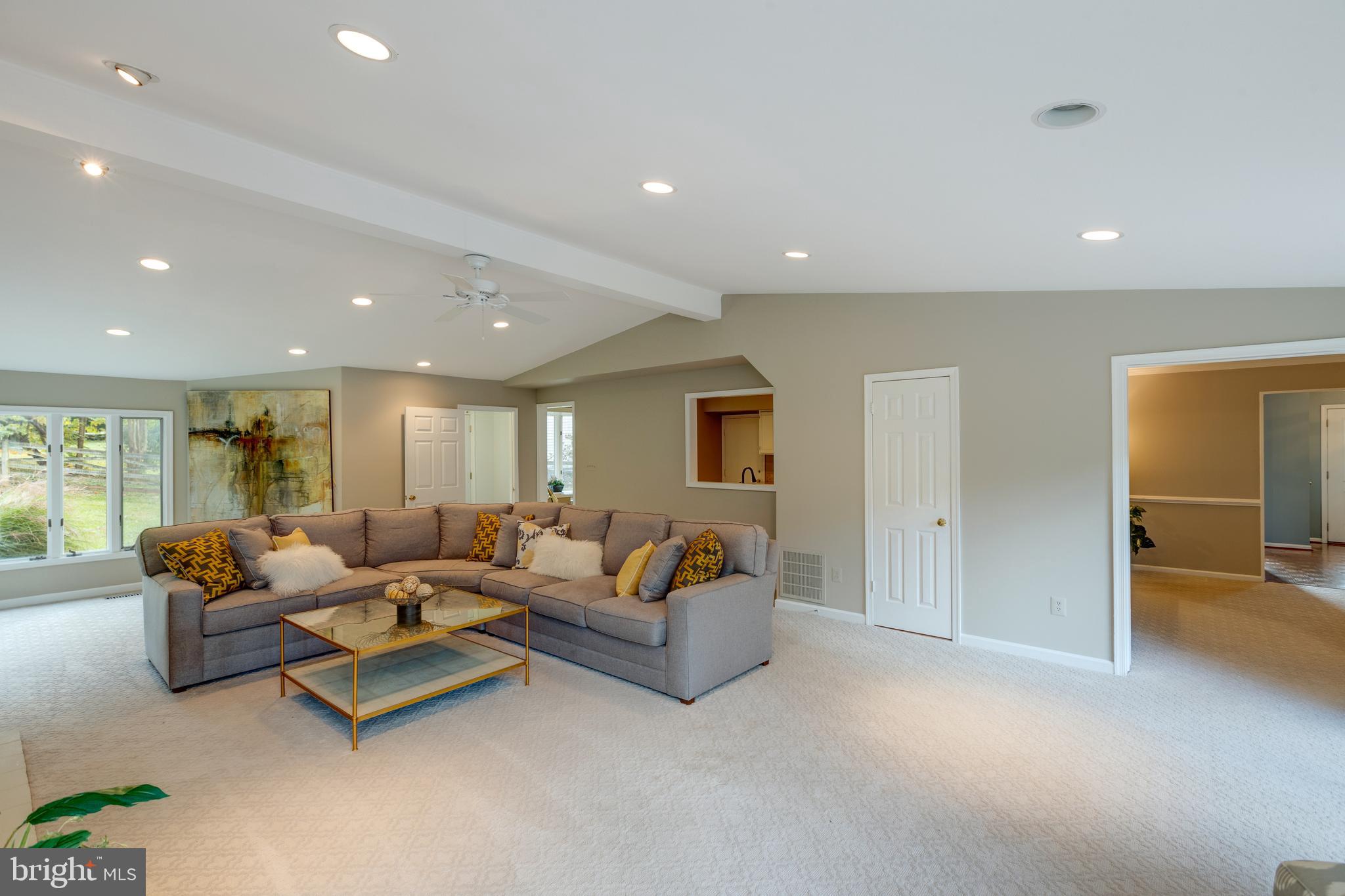 COUNTRYSIDE - Residential