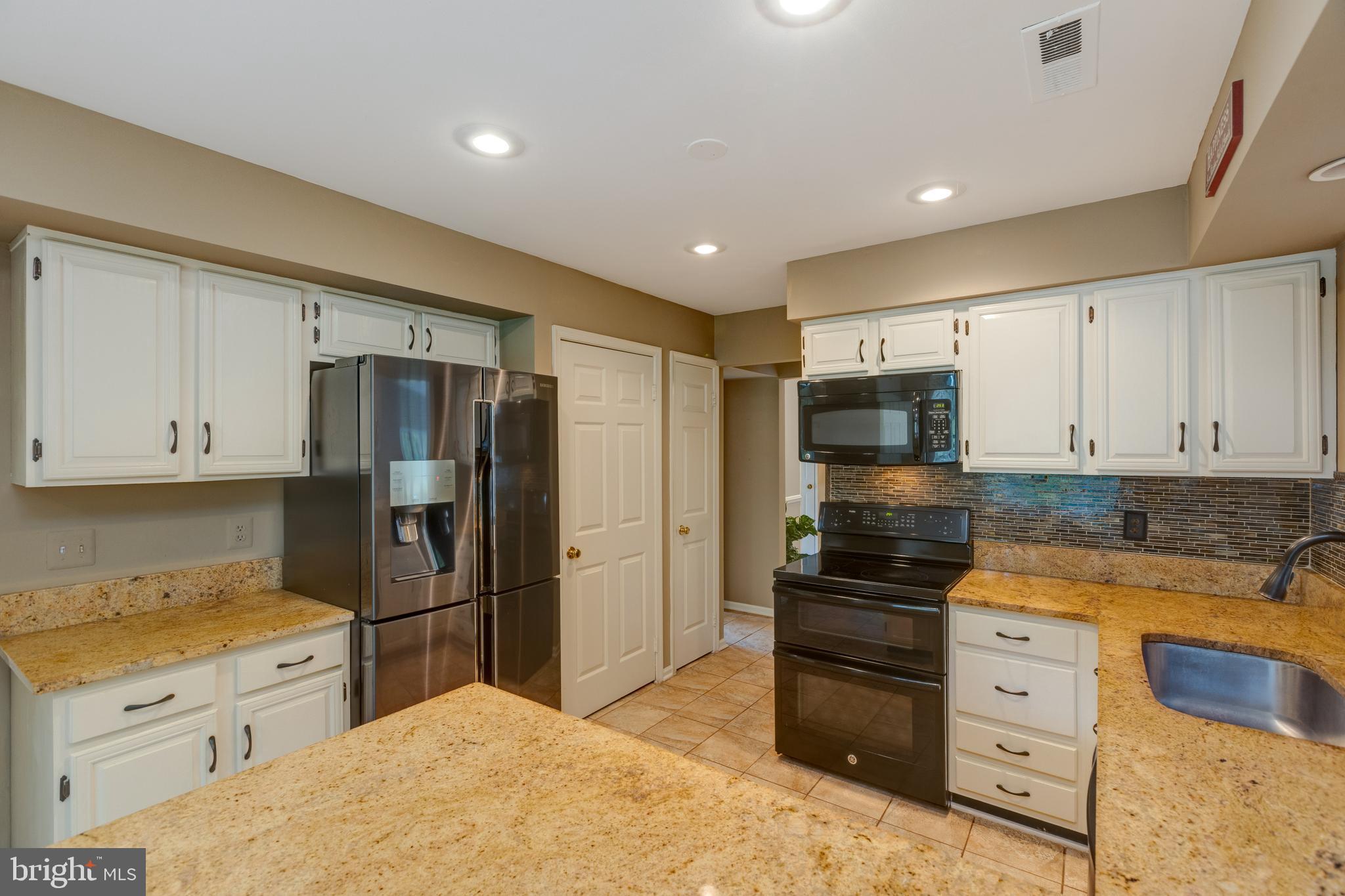 COUNTRYSIDE - Residential