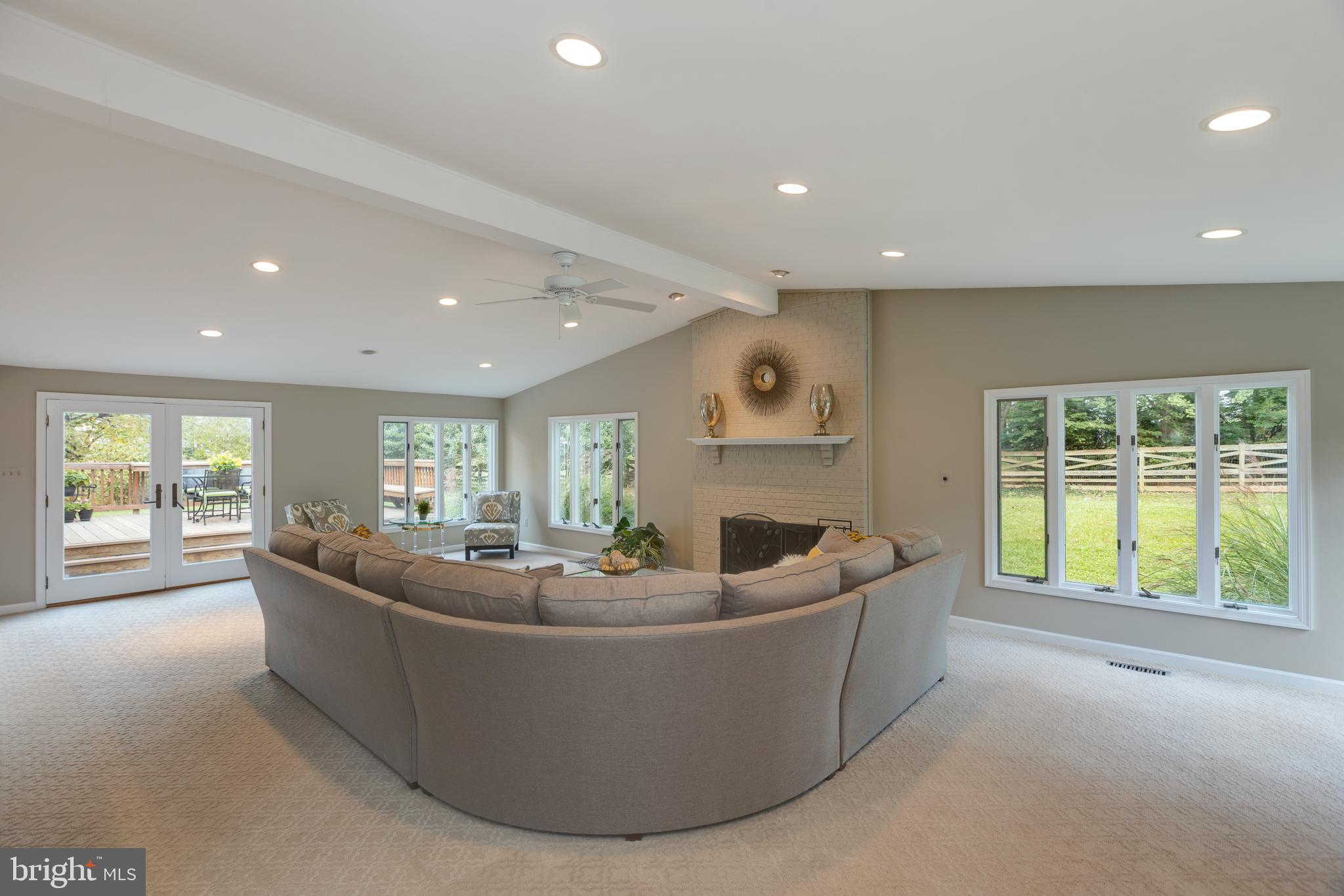 COUNTRYSIDE - Residential