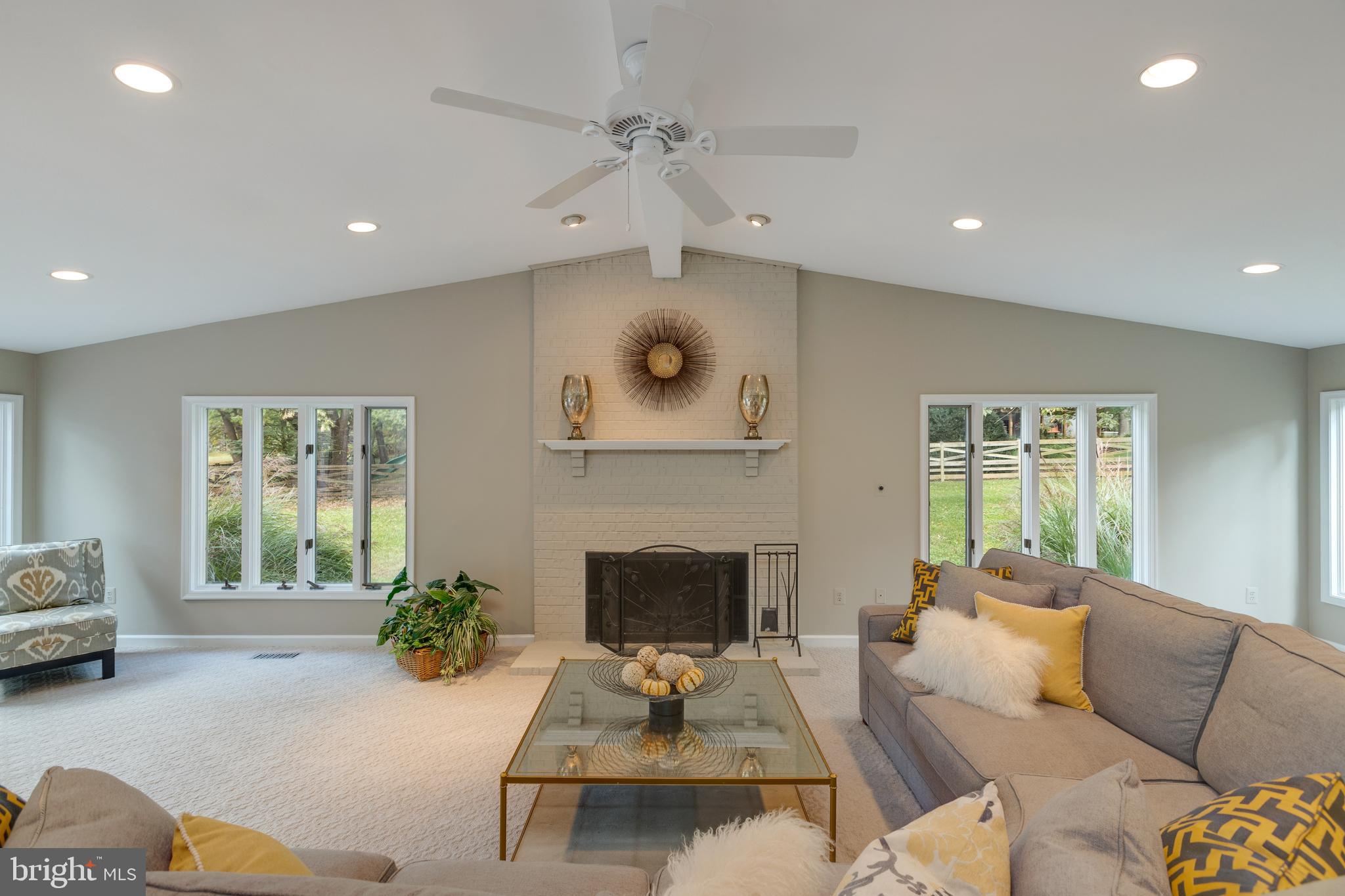 COUNTRYSIDE - Residential