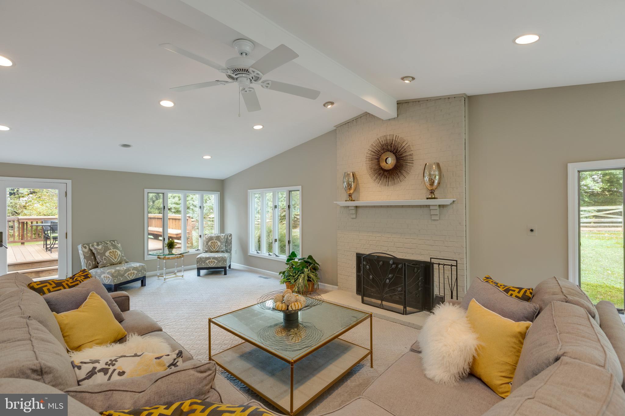 COUNTRYSIDE - Residential