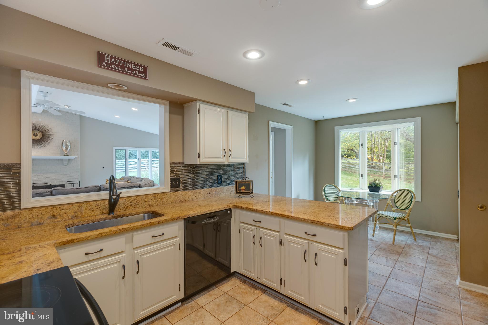 COUNTRYSIDE - Residential