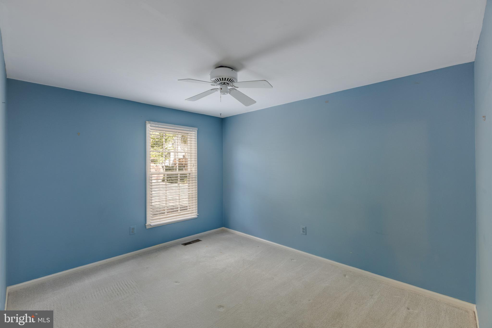 COUNTRYSIDE - Residential