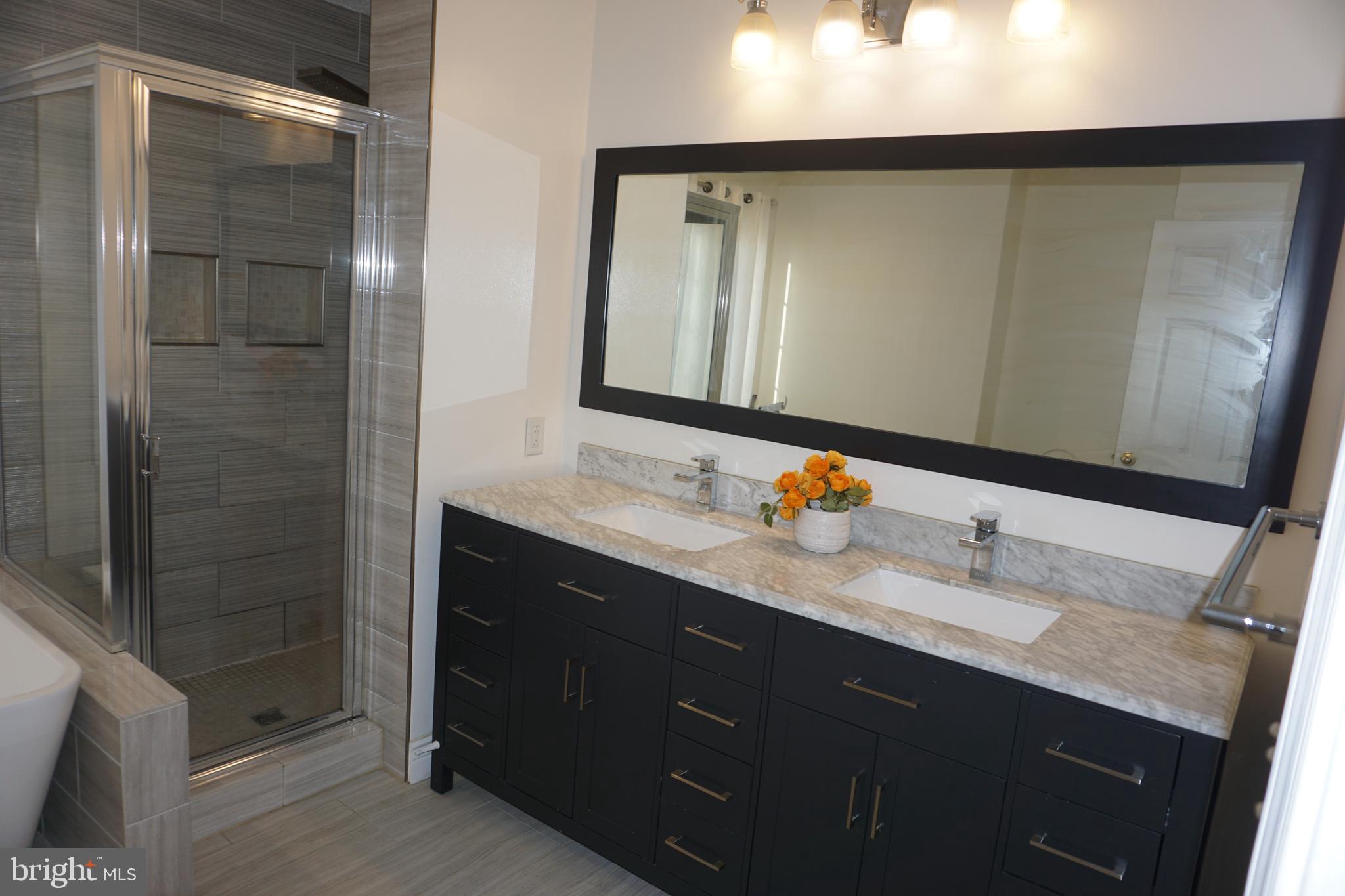 GOLDEN BELL - Residential