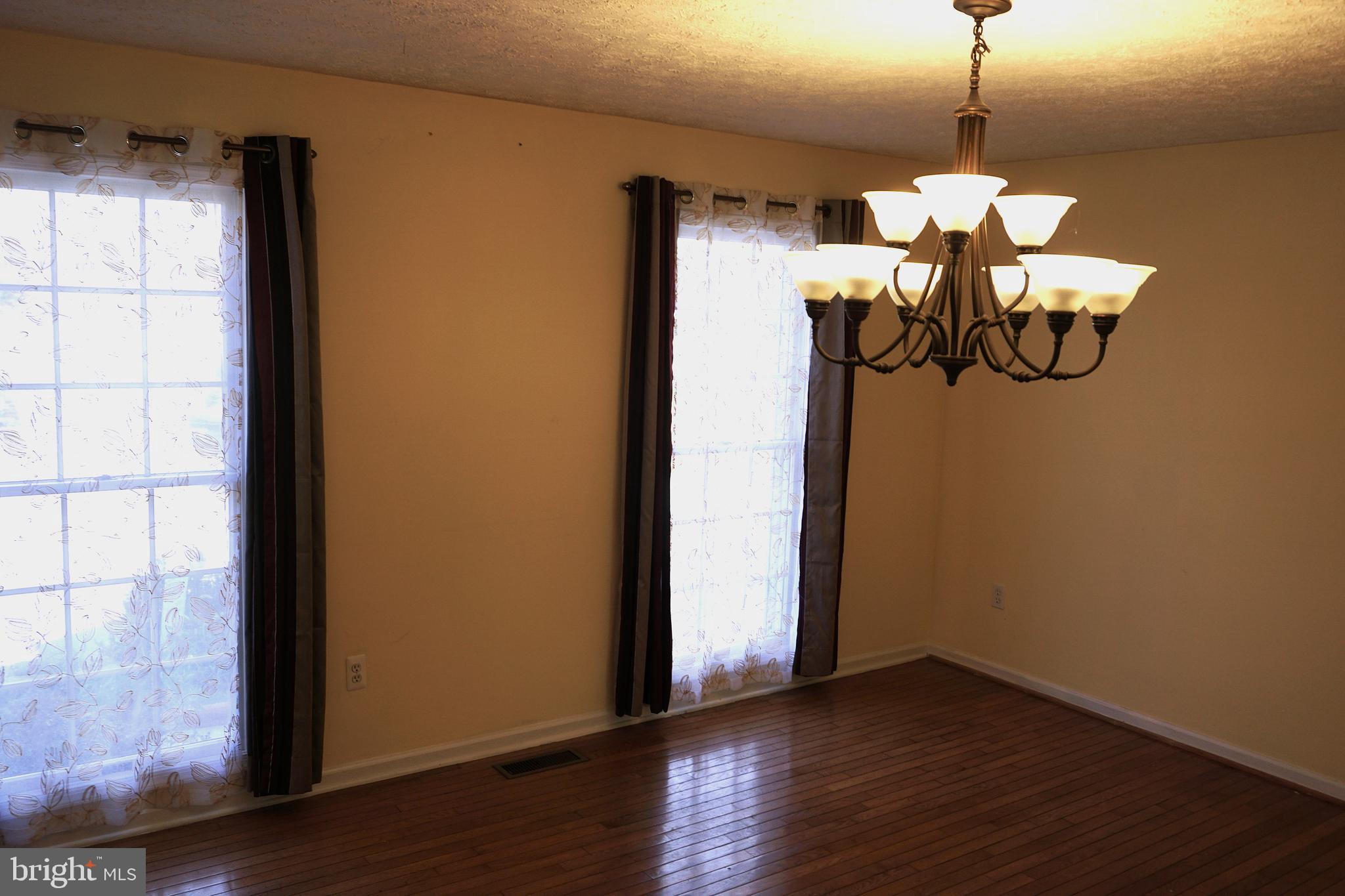 GOLDEN BELL - Residential