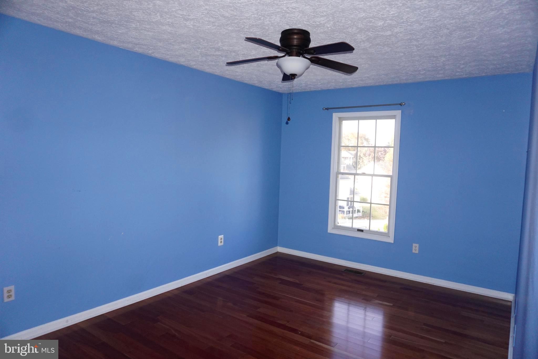 GOLDEN BELL - Residential