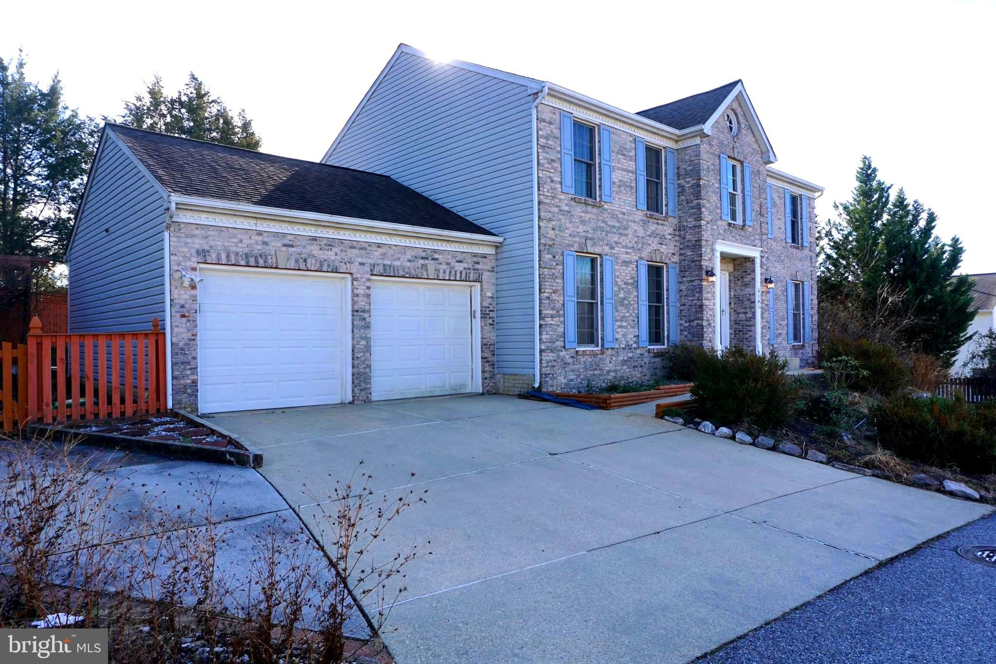 GOLDEN BELL - Residential