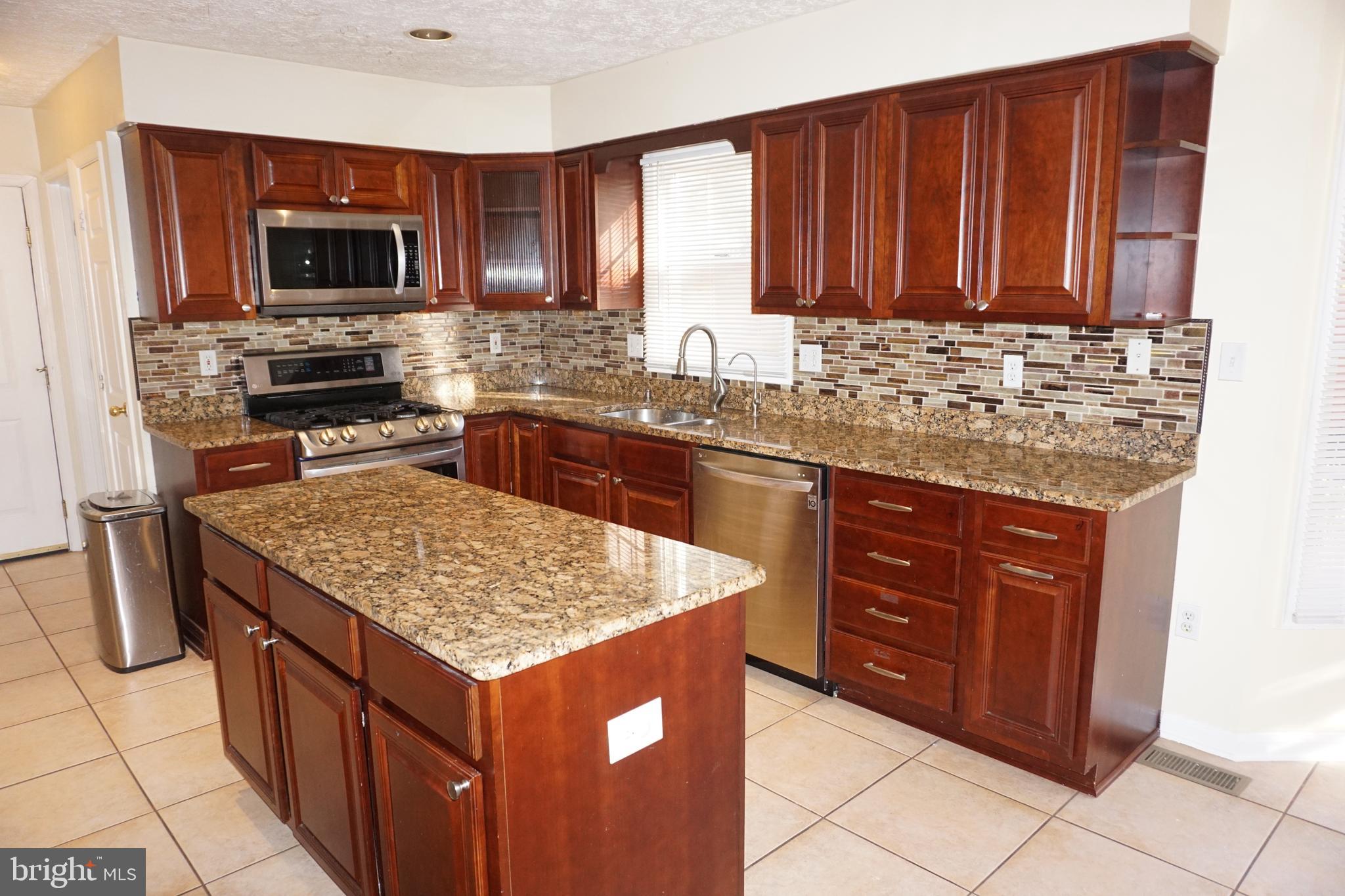 GOLDEN BELL - Residential