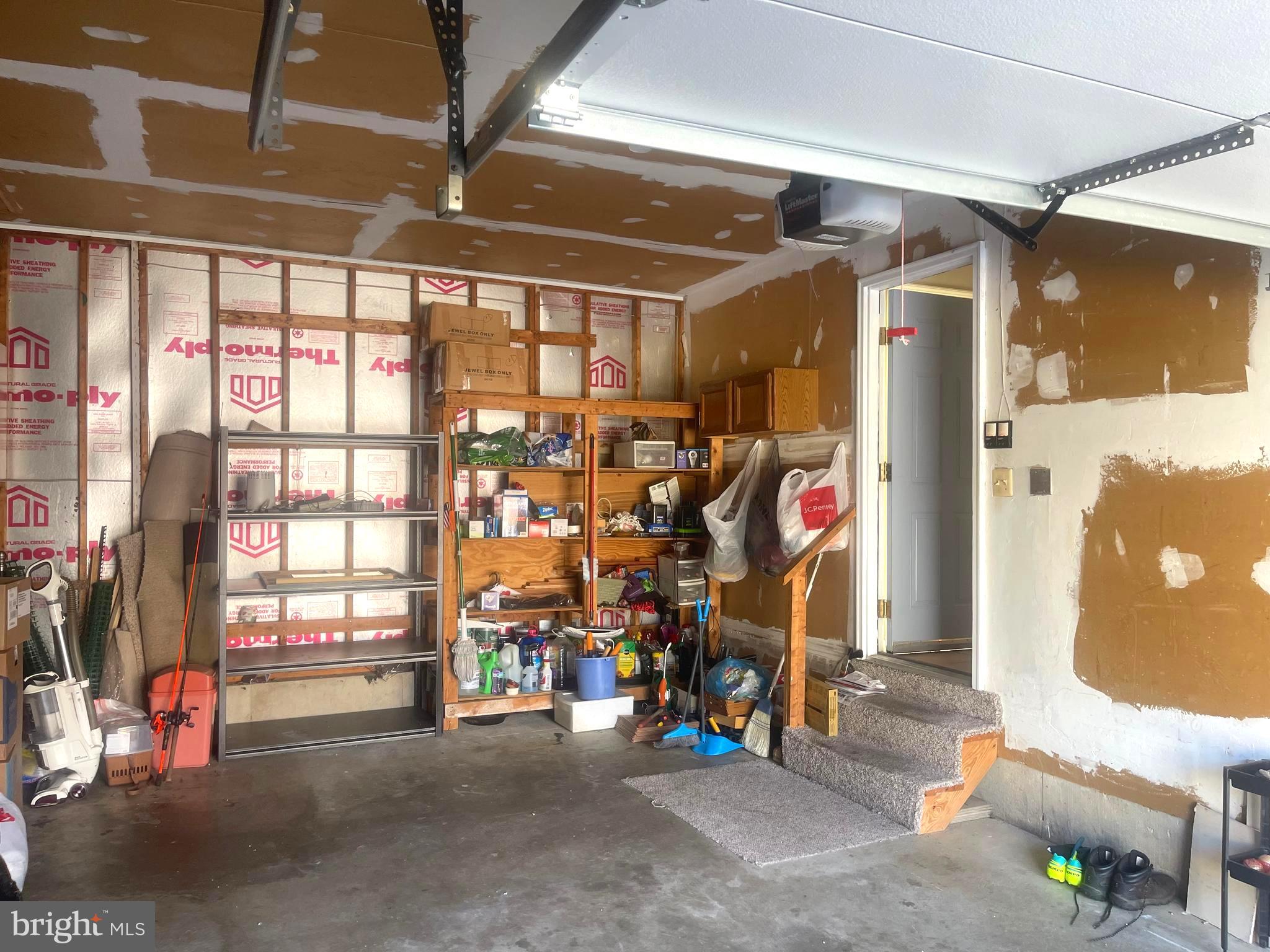 GOLDEN BELL - Residential