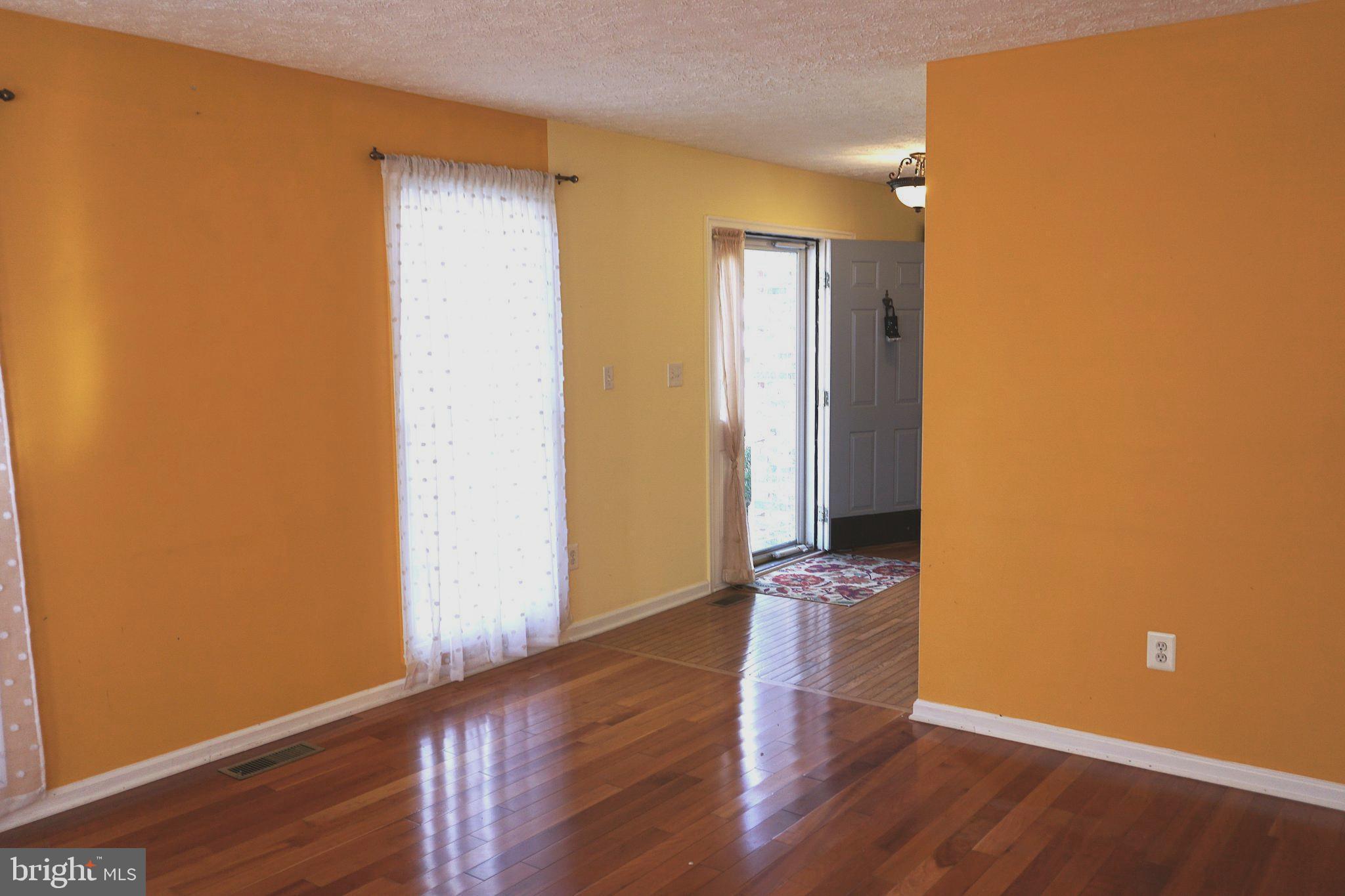 GOLDEN BELL - Residential