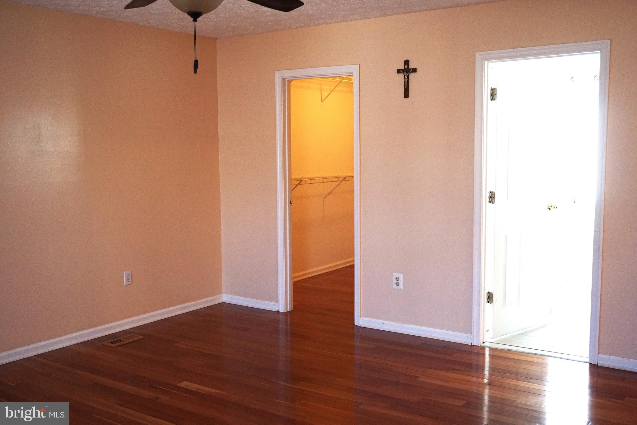 GOLDEN BELL - Residential