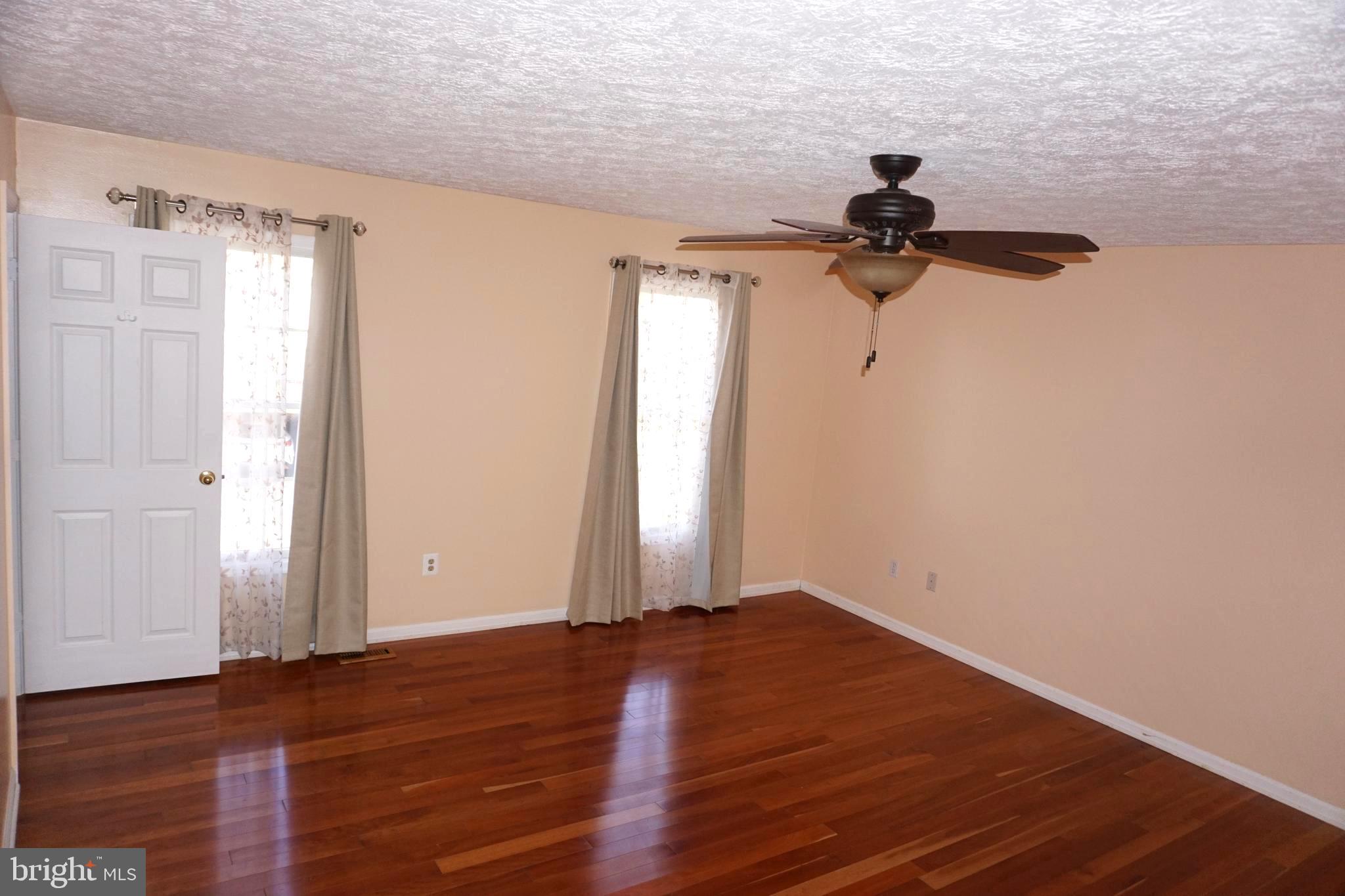 GOLDEN BELL - Residential